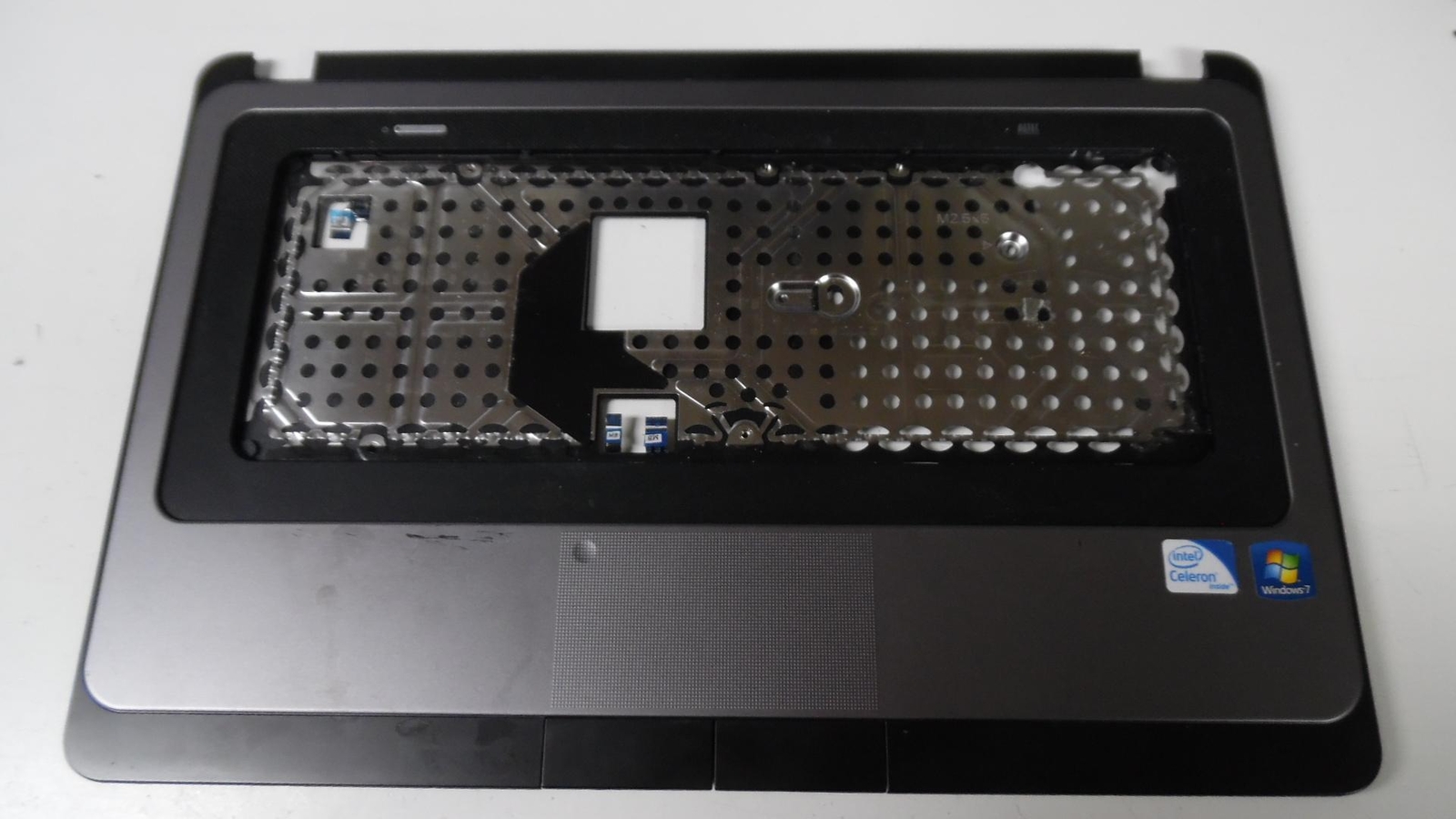 Genuine HP 2000 - 15.6" Palmrest w/Touchpad & Power Button Board / 646137-001