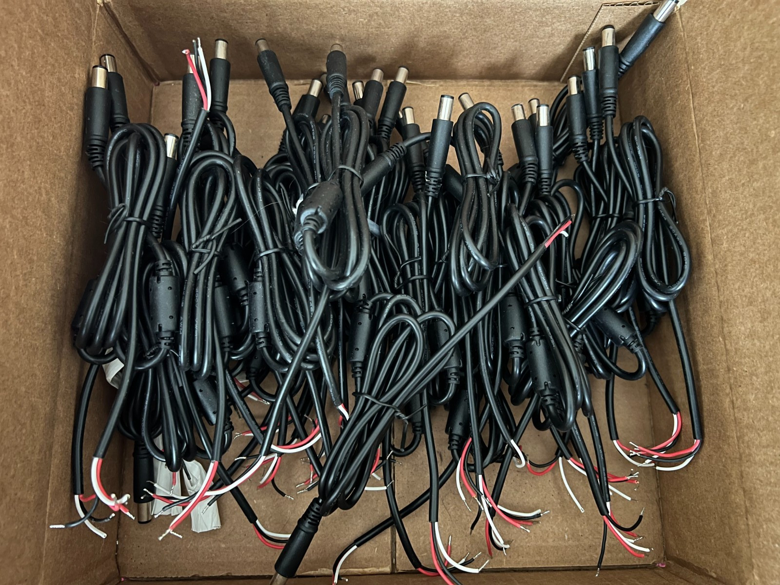 Lot of 33 Laptop Charger DC Power Plugs 7.4mm x 5mm w/ 40" Cable
