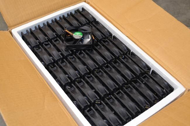 Compaq ProLiant 3000 Rear Case Fan 281811-003 OEM Server Cooling Fan