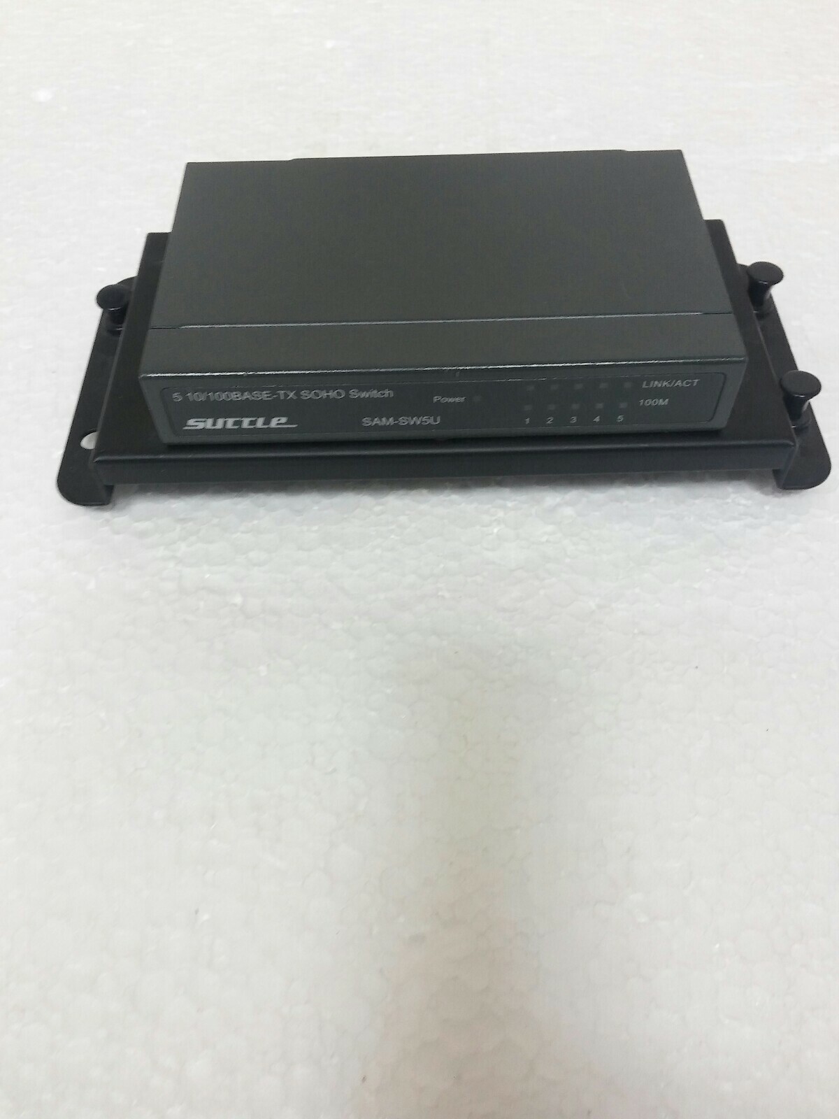 Suttle 5 10/100BASE-TX SOHO Switch SAM-SW5U READ THE DESCRIPTION 