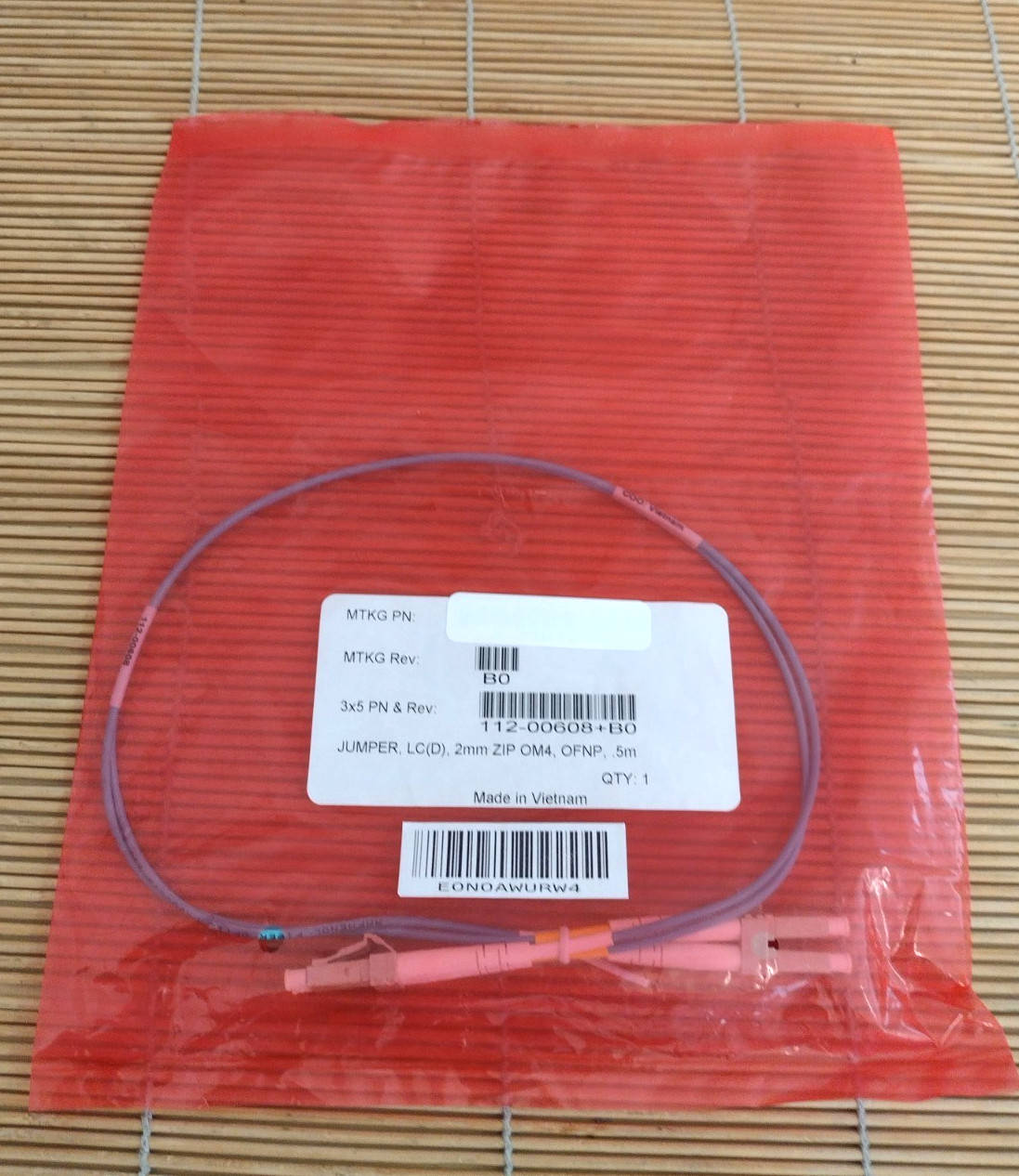 New Netapp X-26013-00 Cable Host Optical LC-LC OM4 0.5m New