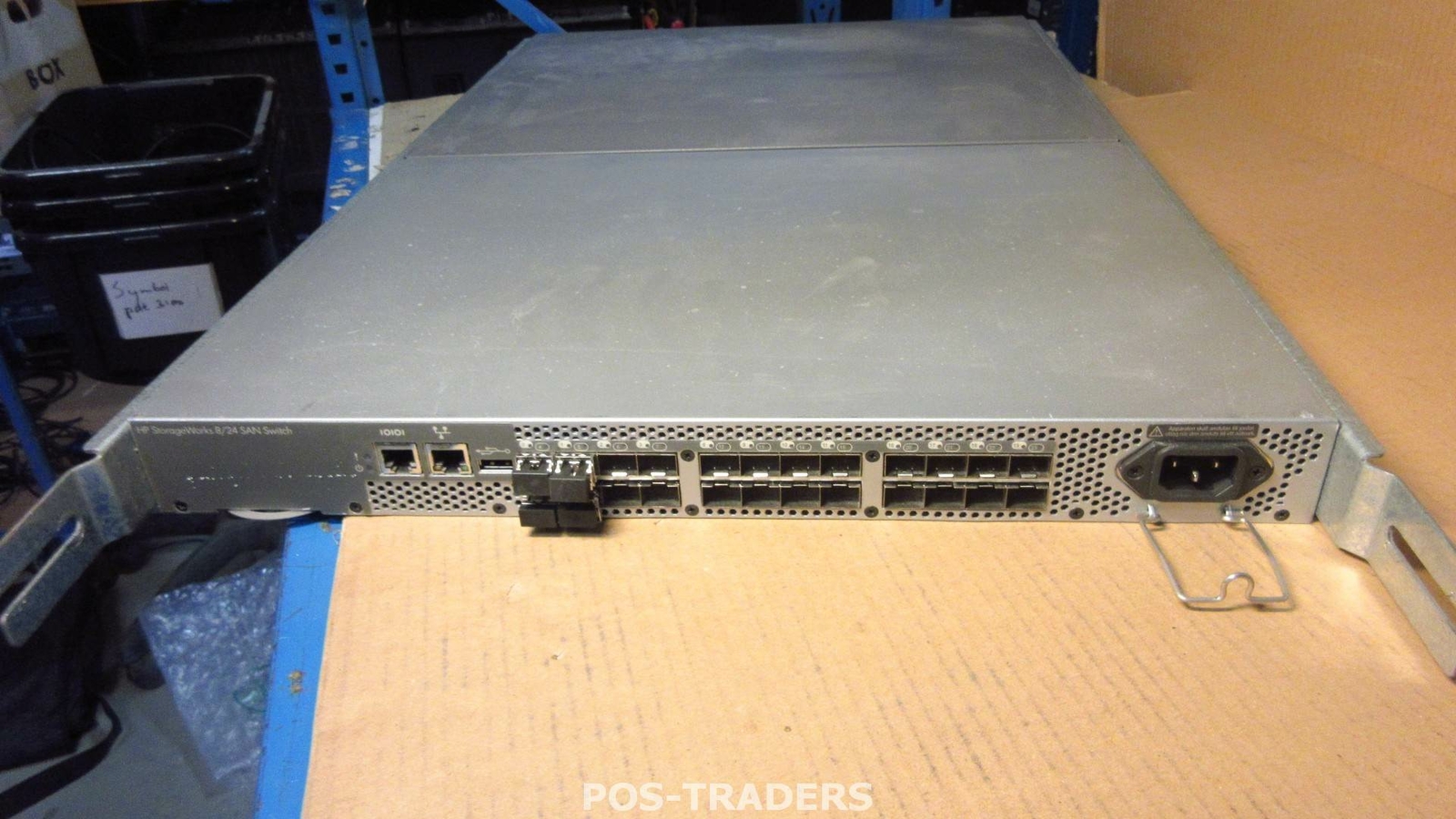 HP AM868B StorageWorks 8/24 8Gb 24-Port 8Gbps SAN Switch INCL 4x 8GB SFPS