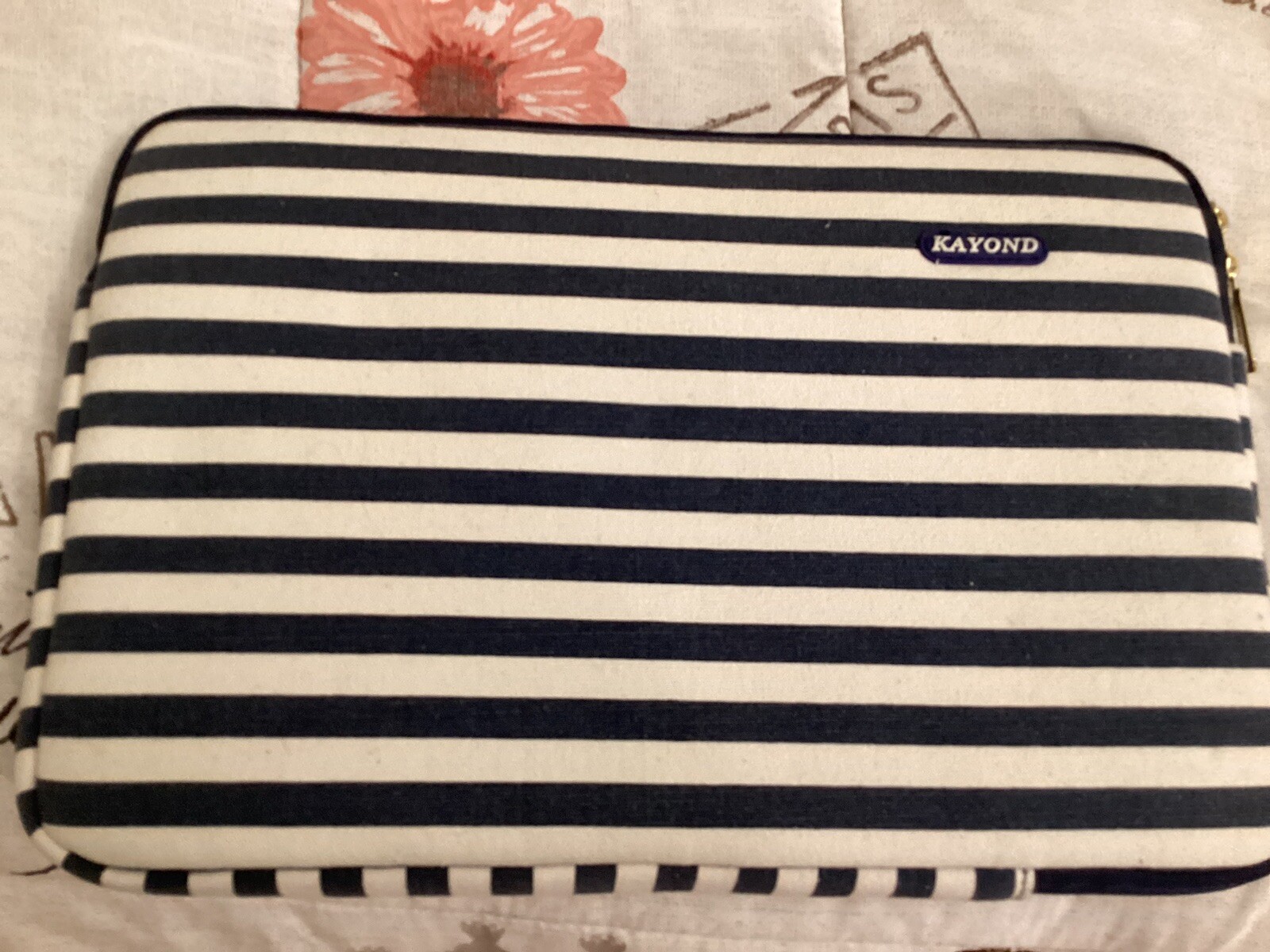 kayond 14 in laptop sleeve breton stripe - very good condition 