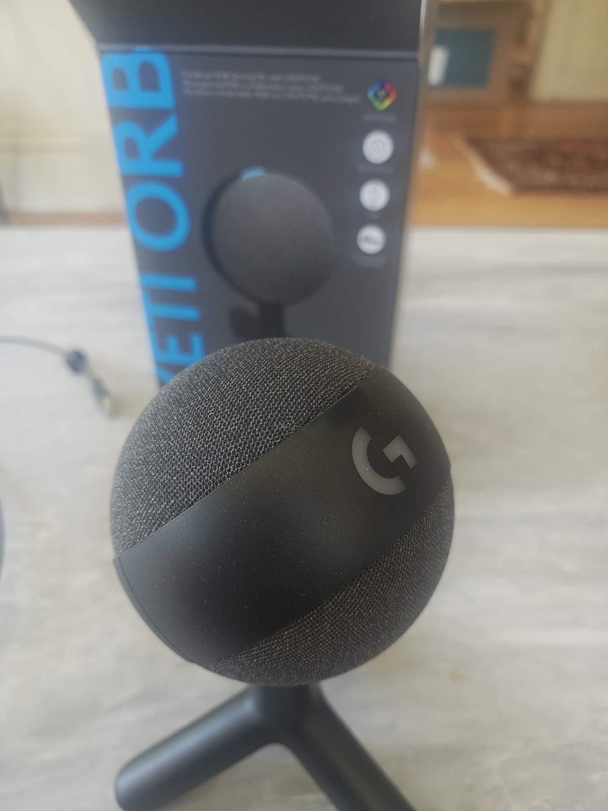 Logitech Yeti Orb USB Desktop Microphone Blue VOCE Blue Sound Certified Black
