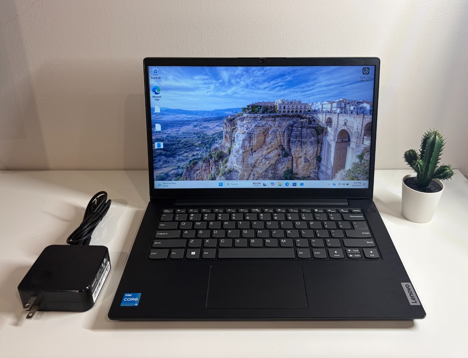 2025 Lenovo V14 G4 IRU 14" FHD Intel i3-1315U 16GB RAM 256GB SSD Windows 11