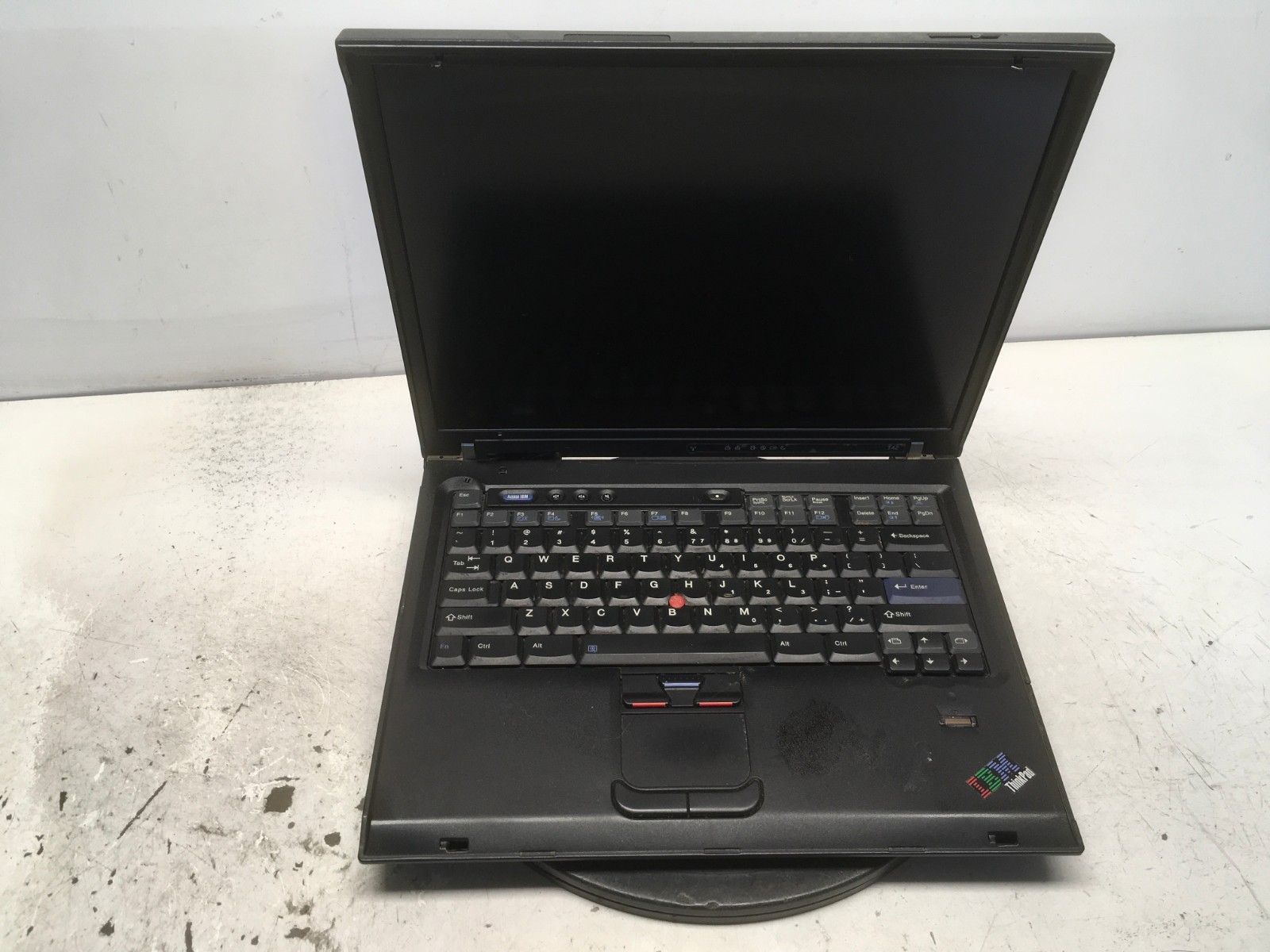 IBM ThinkPad T42 Intel Pentium M 1.7GHz 1536 MB NO HDD No Batt