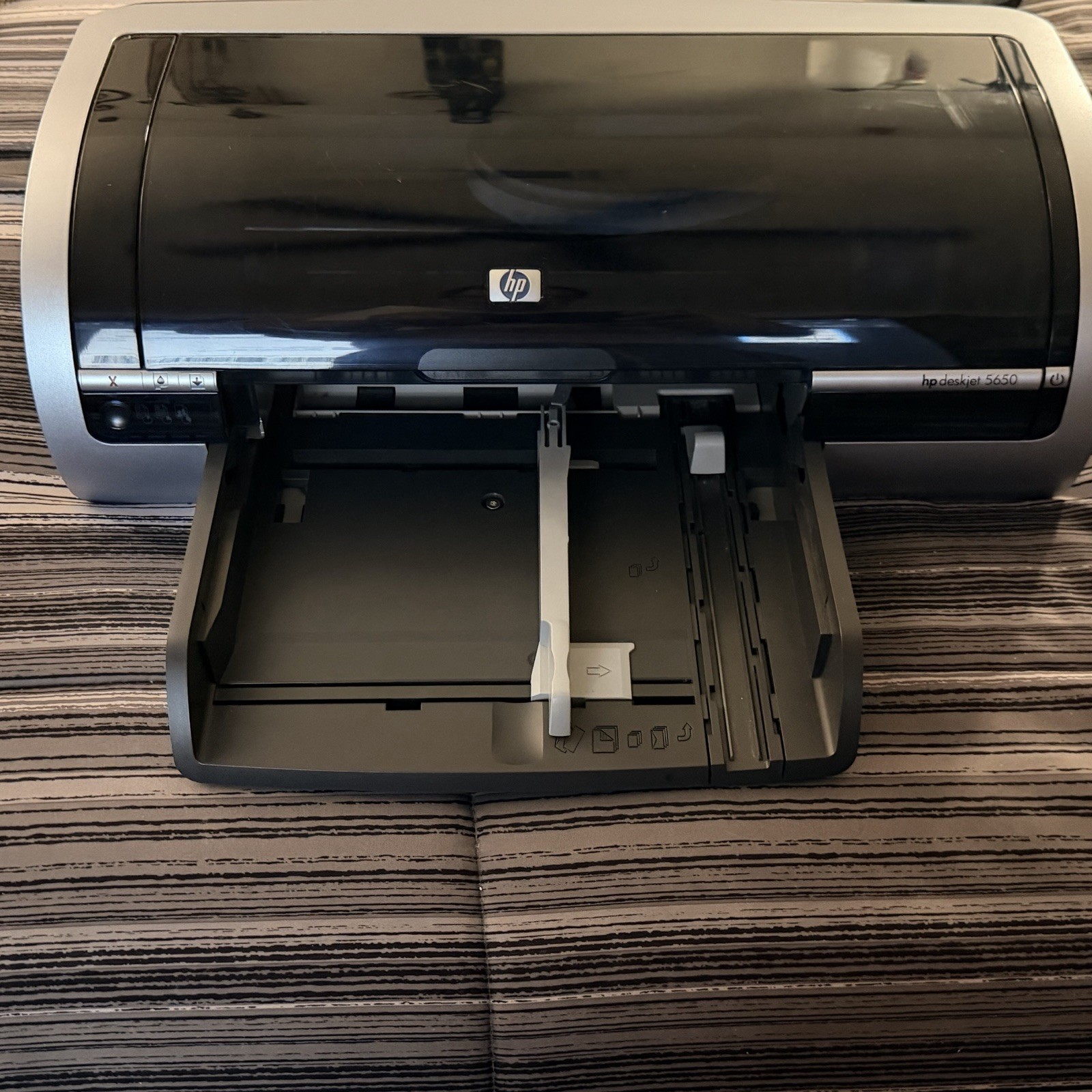 HP DeskJet 5650 Inkjet Printer