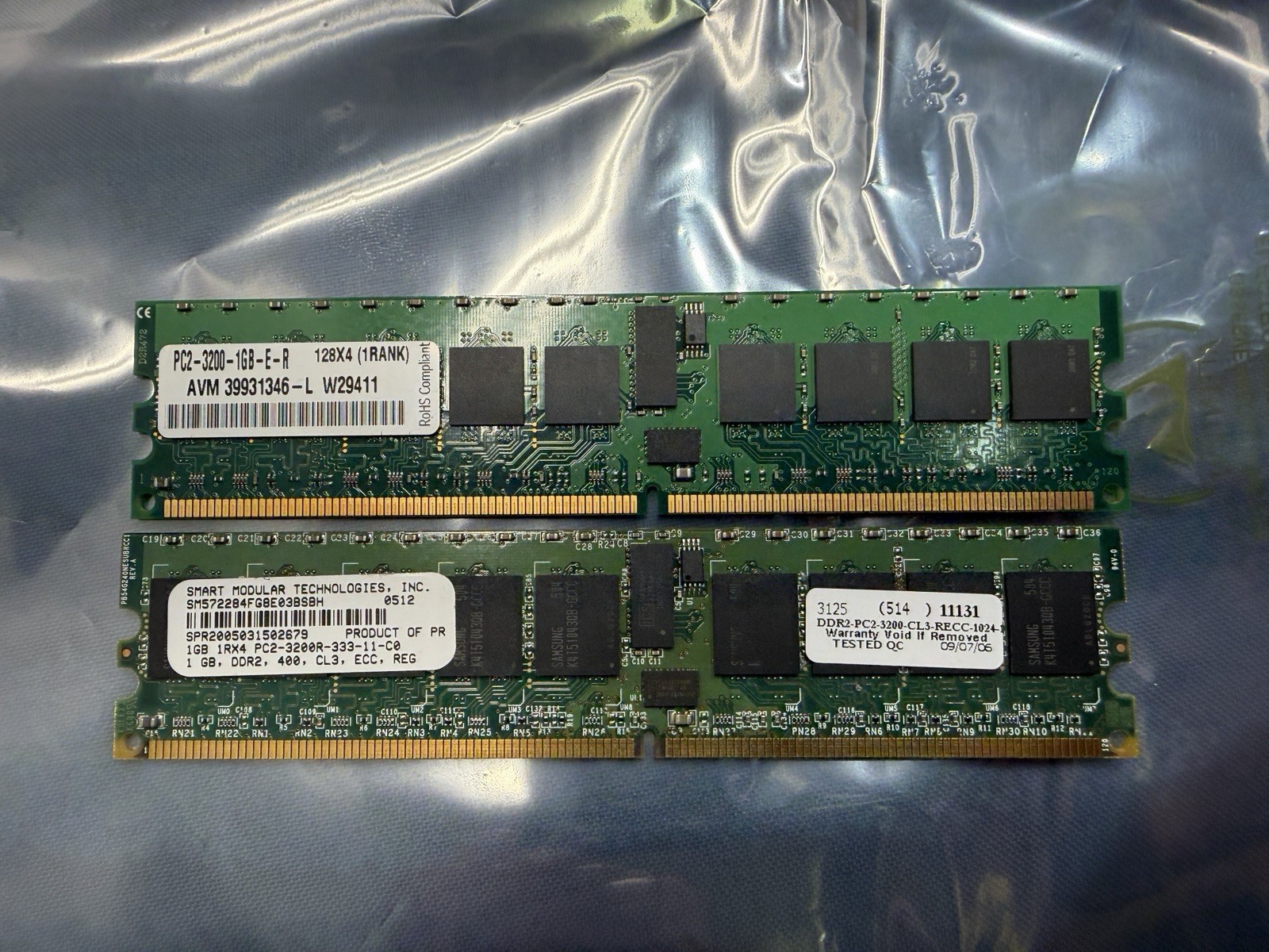 Samsung 2GB (2x1GB) DDR2 400 PC2-3200R ECC RAM Server Memory  New Open box