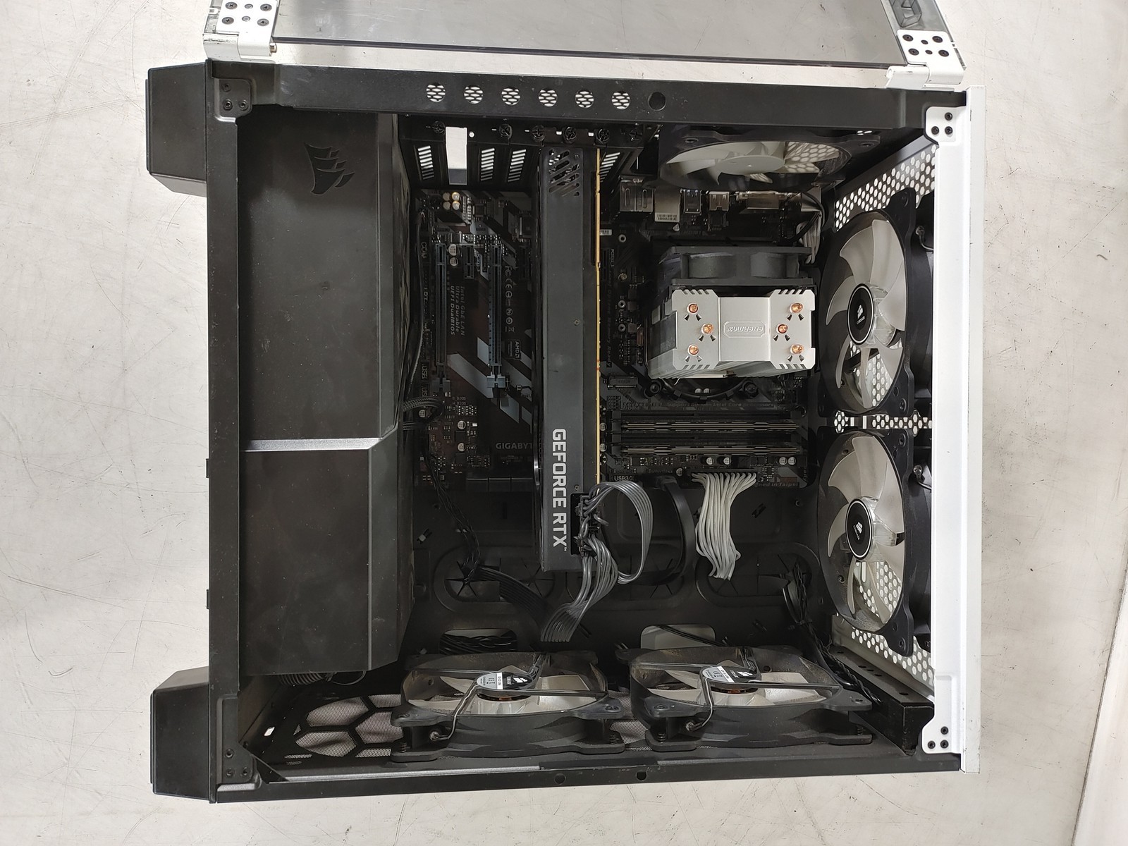 Gigabyte Z370 HD3 Intel Core i5-8600K 3.60 GHz 8 GB DDR4 Desktop No HDD