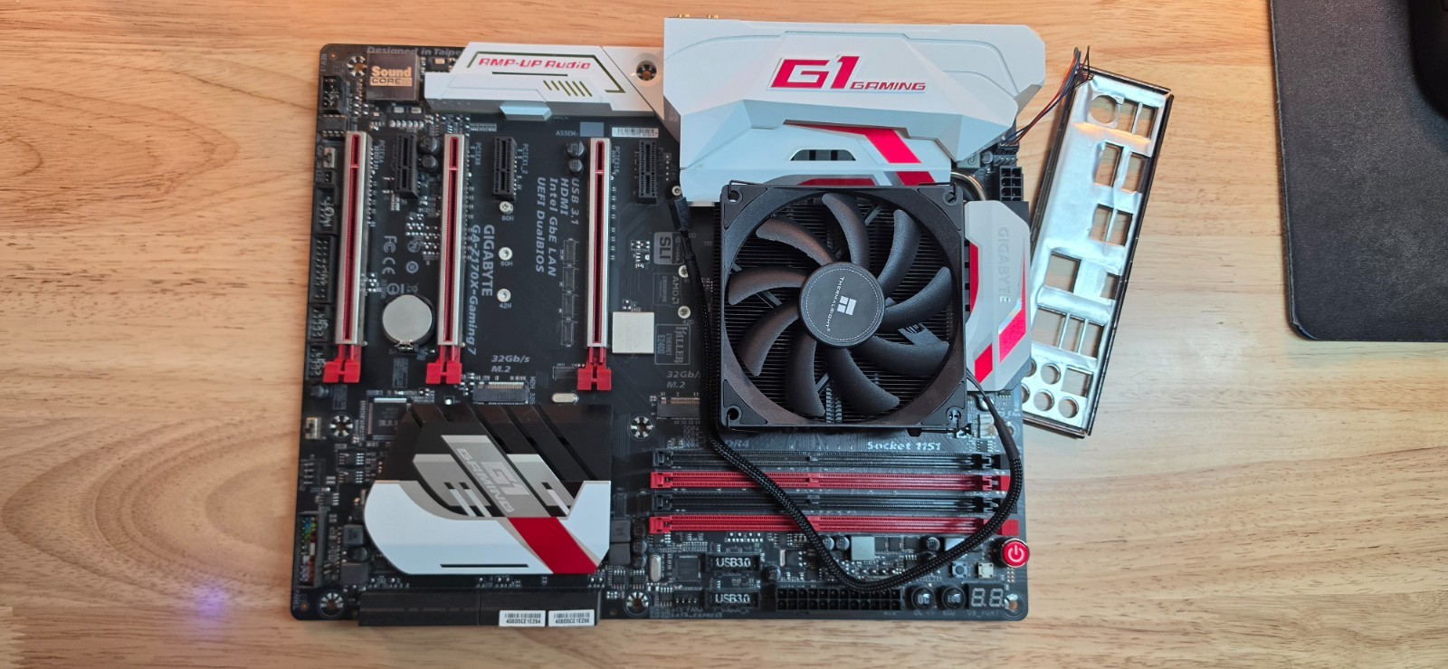 Gigabyte GA-Z170X-Gaming 7 Motherboard with Intel I7-6700k CPU and Stock cooler