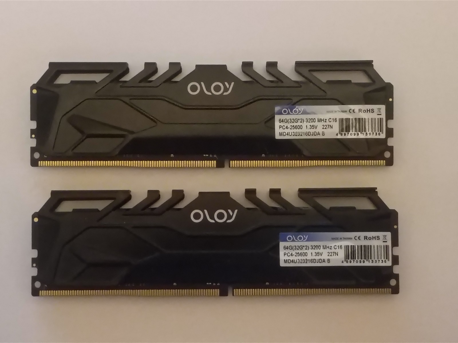 OLOy 64GB 2x32GB DDR4 3200 CL16 Desktop Memory MD4U323216DJDA
