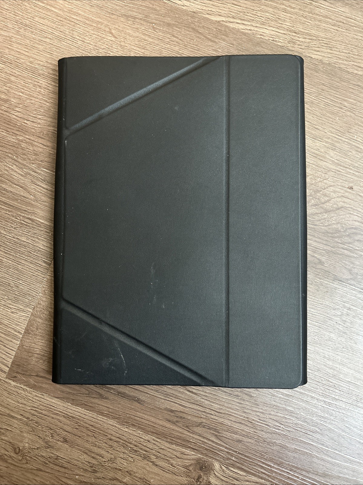 Insignia- Universal FlexView Folio Case for most 9" to 11" tablets - Black