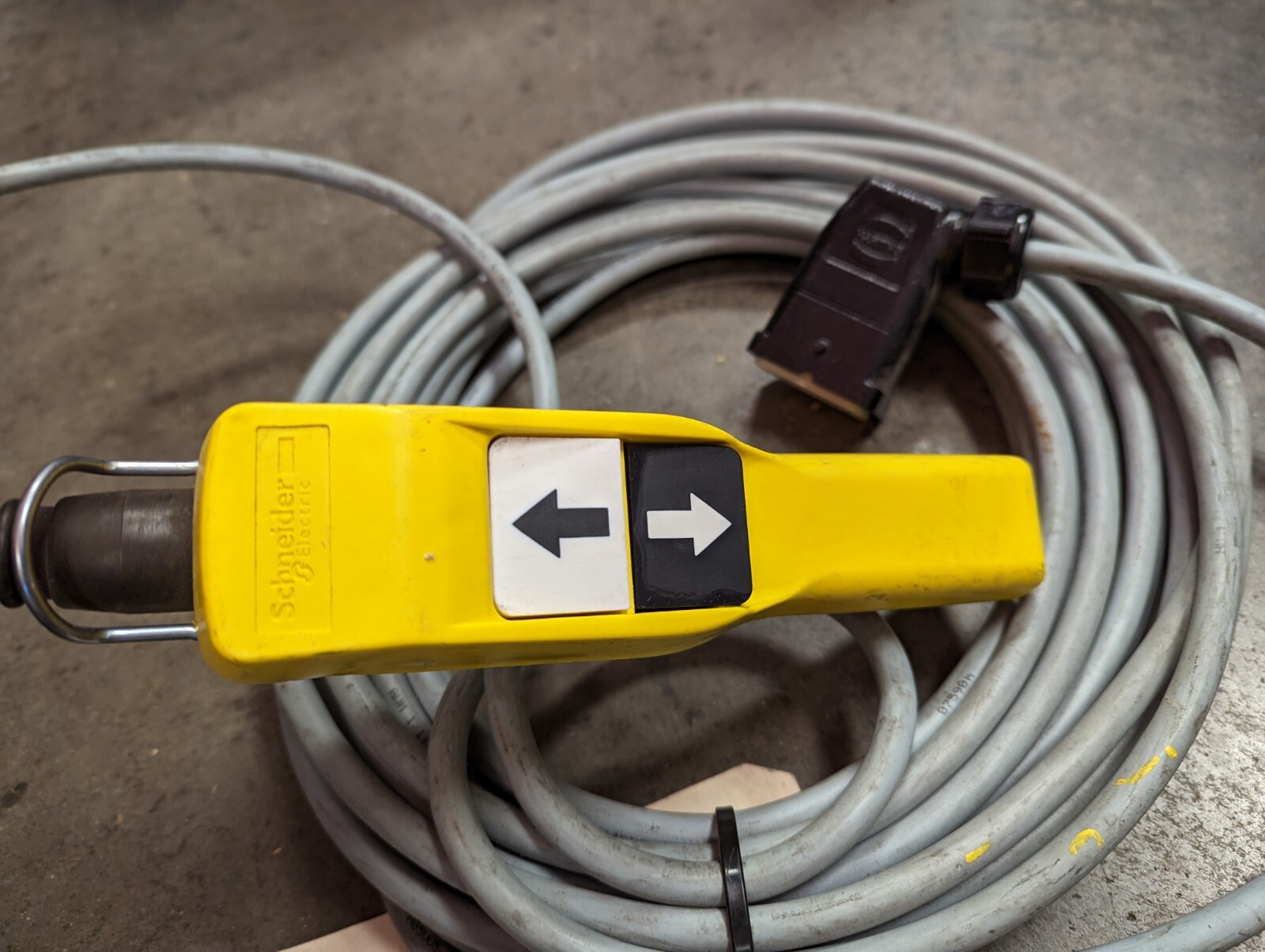 Schneider Electric XACA201 Pendant Station w/13m (42ft) cord NEW crane winch