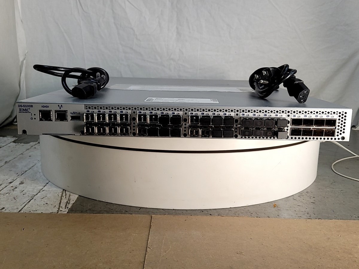 BROCADE EMC 5100 DS-5100B Fiber Channel Switch 40-Port