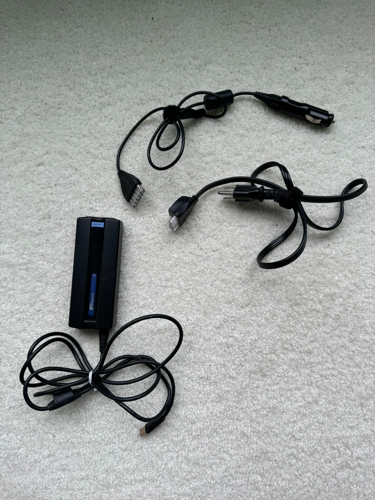 Targus Power Adapter Model: 800-0084-001 A 15-24V 4.5A 65W w/ Car Charger