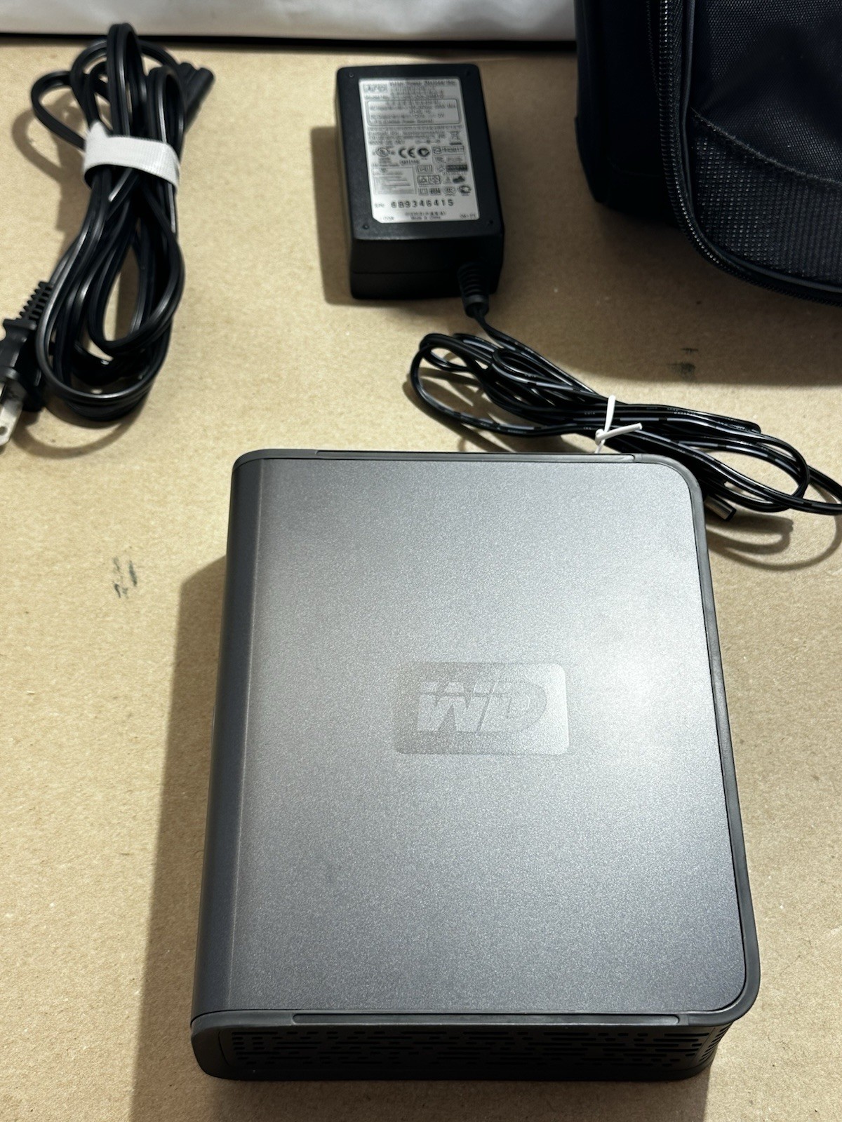 Western Digital My Book 500GB External Hard Drive + Case Logic Bag – Complete