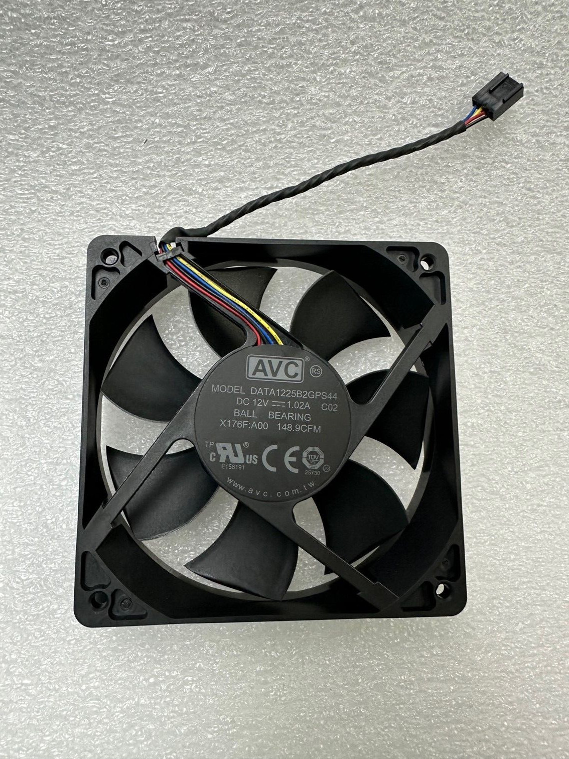 NEW DELL 0X176F / AVC DATA1225B2GPS44 12V 1.02A 12CM 12025 4-wire inverter equip