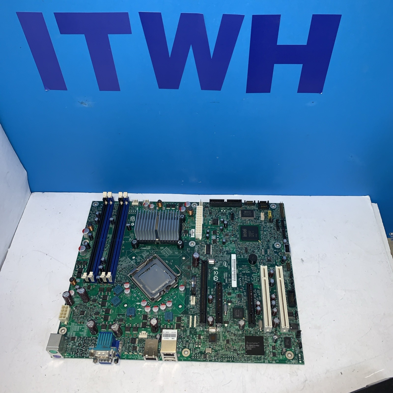 Intel S3200SH Server Motherboard D86140 Socket 775 w/ XEON CPU