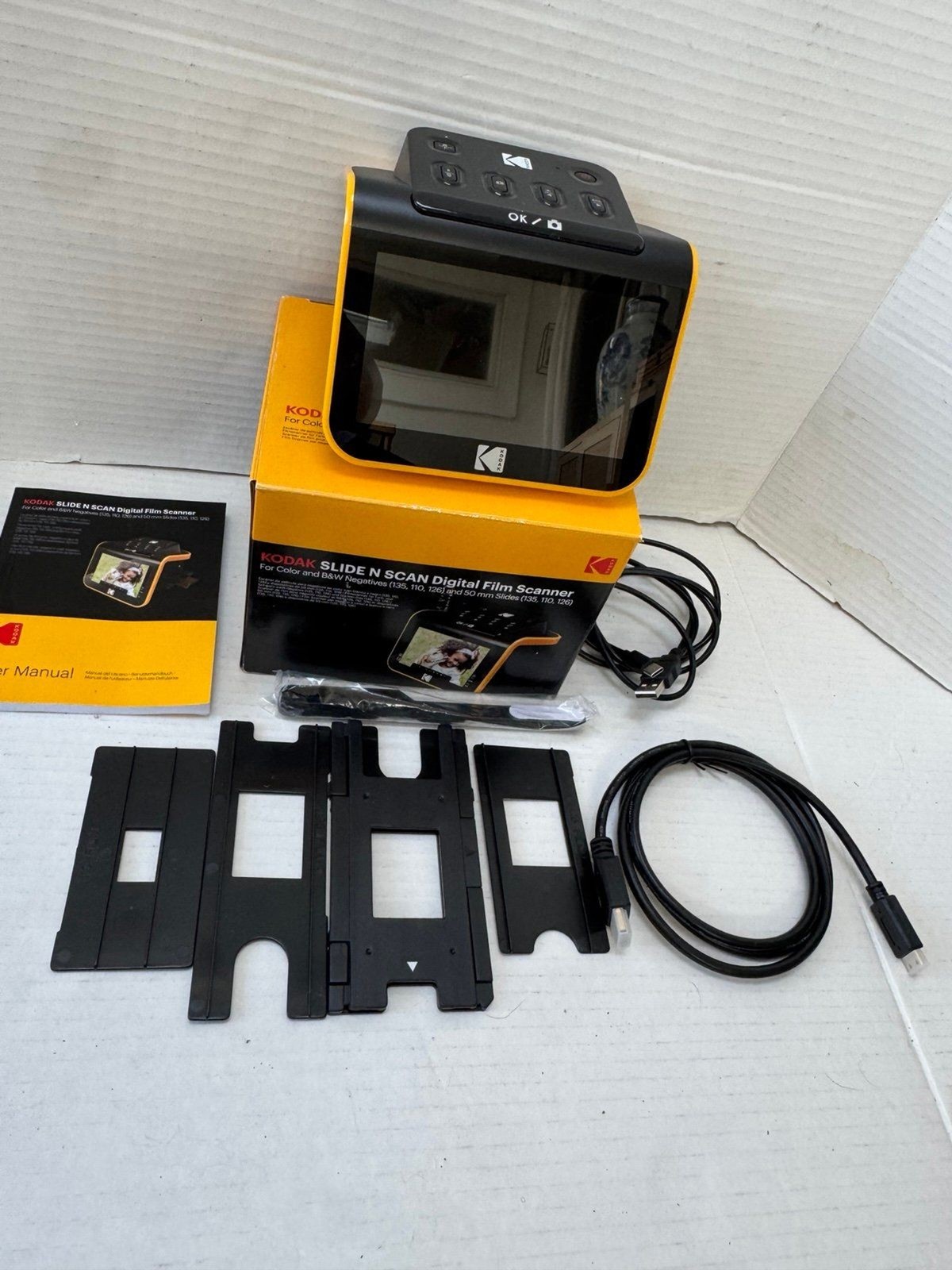 KODAK Slide N SCAN Digital Film Slide Scanner for Color Black & White Negatives