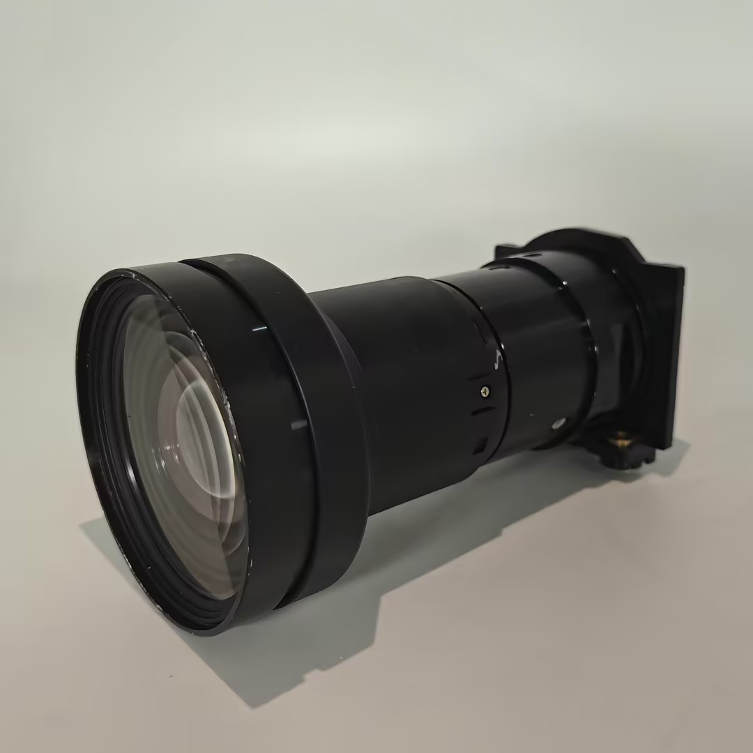 Barco F22 SXGA+ VizSim Projector with EN19 Lens