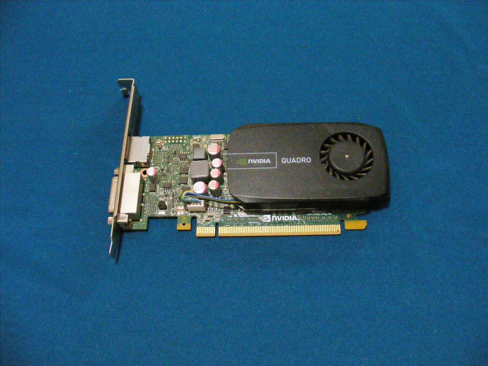 PNY NVIDIA Quadro 600 (VCQ600PB) 1 GB DDR3 SDRAM PCI Express x16 Graphics...