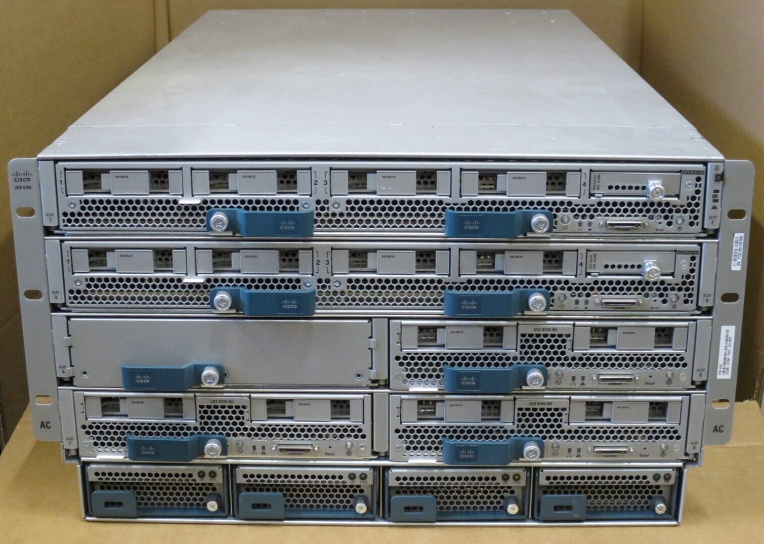 Cisco UCS 5108 6 Slot Blade Chassis 2x B440-M2 3x B200-M3 2x UCS 2208XP 4x PSU
