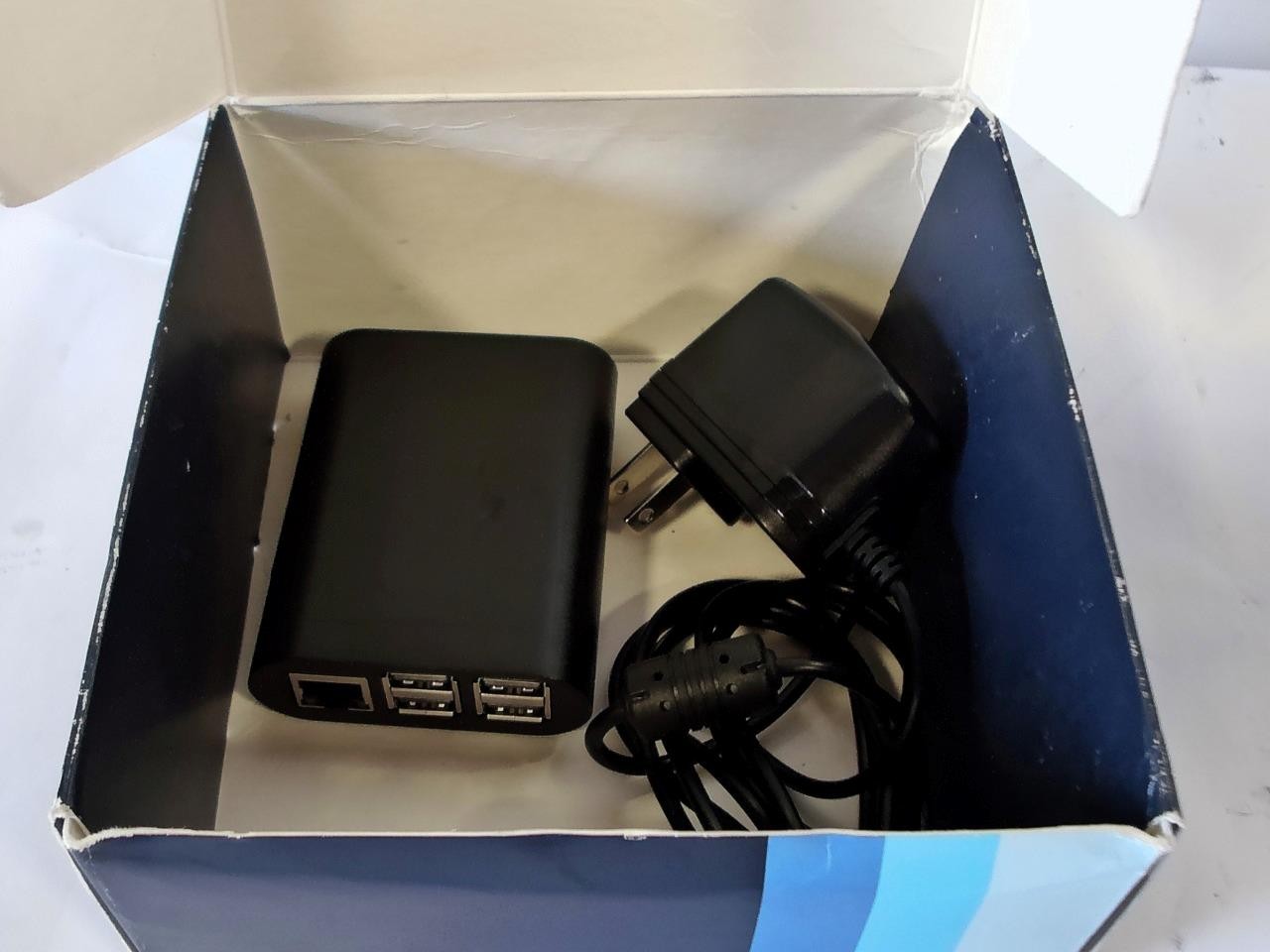 VILROS Raspberry Pi 3 Model B 1.2GHz 1GB 32GB SD Card Case and Power Supply