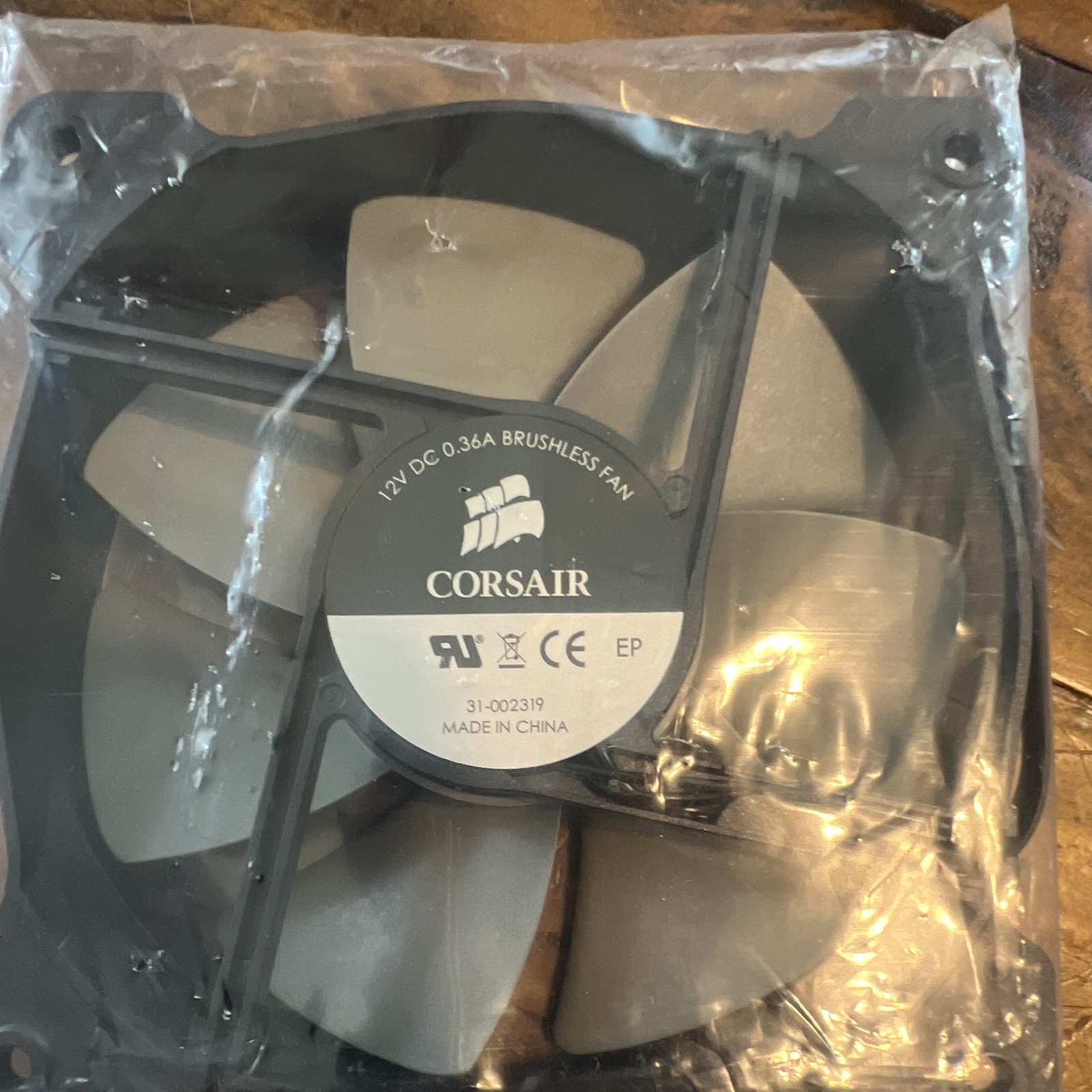 Corsair 12V Brushless Computer Case Fan, Black/Gray, MPN 31-002319