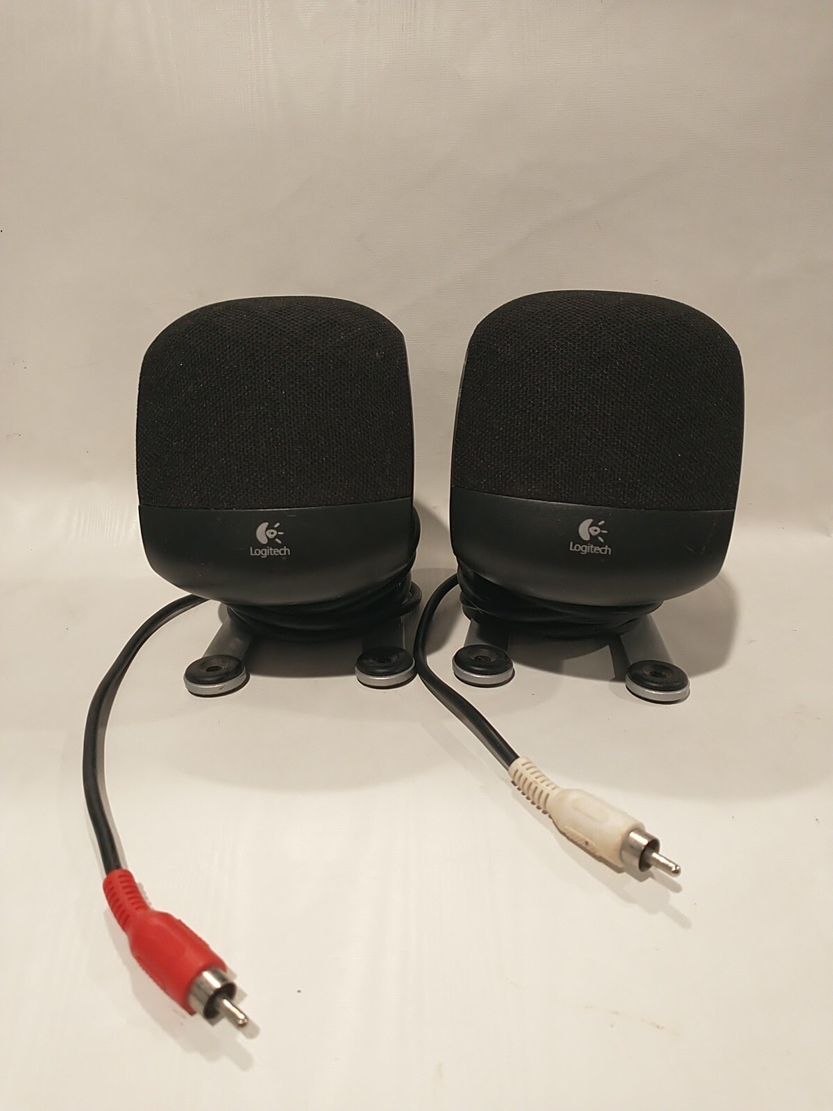 2 Excellent Condition Logitech Z-640 Computer System Satellite Speakers