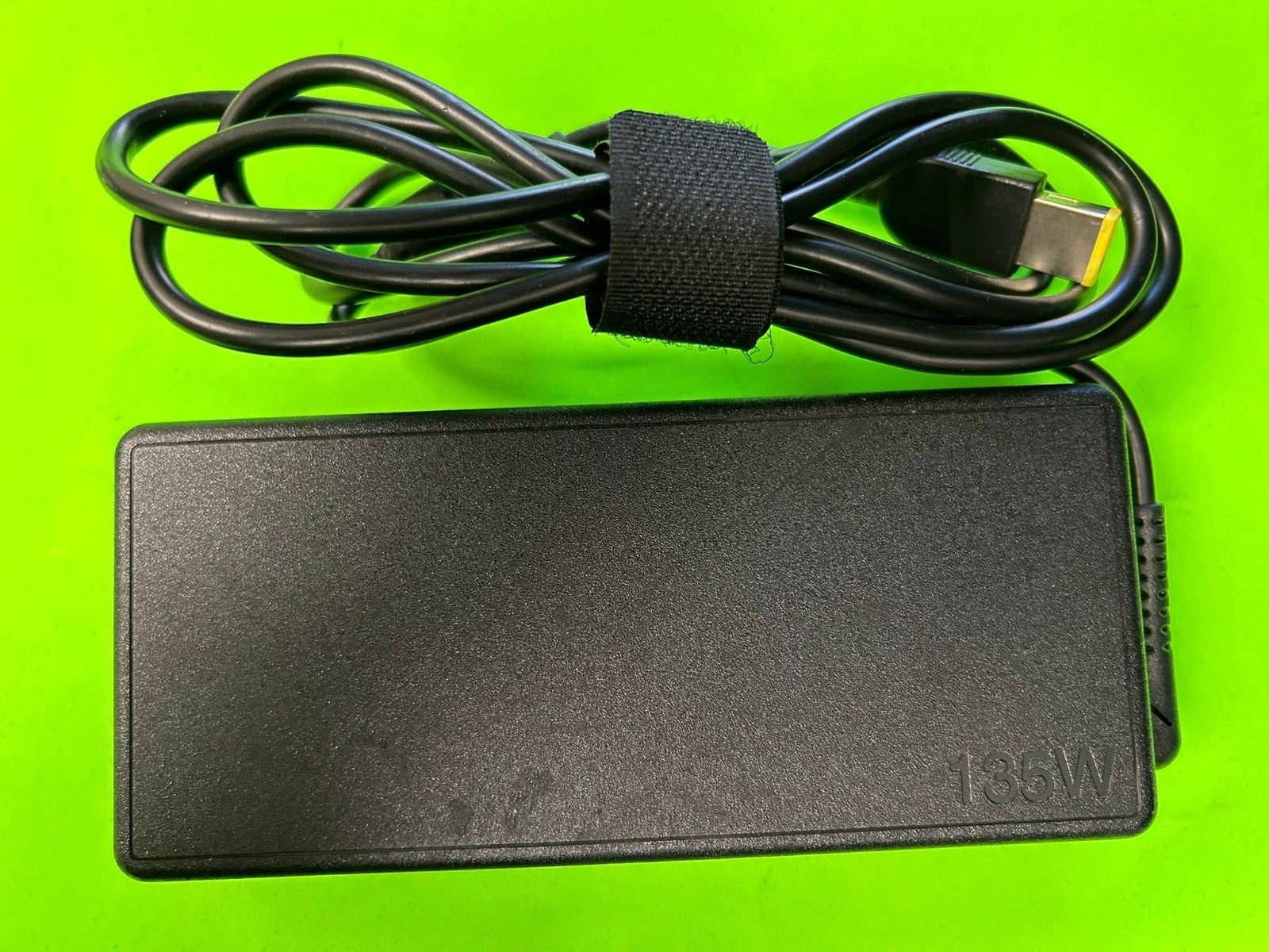 ADL135NLC3A LENOVO 20V 6.75A 135W Original AC Power Adapter Charger 45N0554 HH