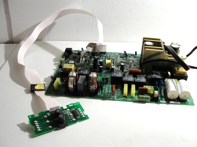 UPS 2200 3000 APC Motherboard 640-0799F REV06 L1