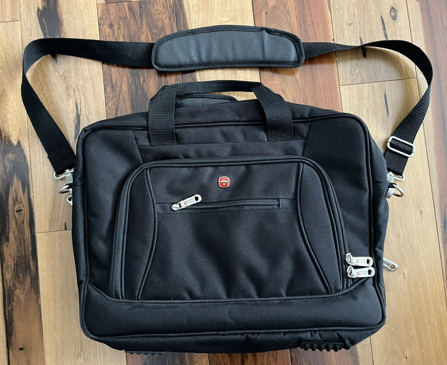SwissGear by Wenger business laptop briefcase SWA0907 / Interlink DX - Used
