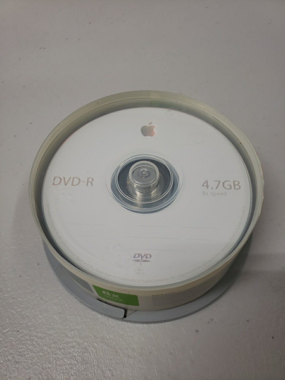 Apple Logo DVD-R 8x Recordable Blank Media DVDs 4.7GB Open Spindle 23 Left