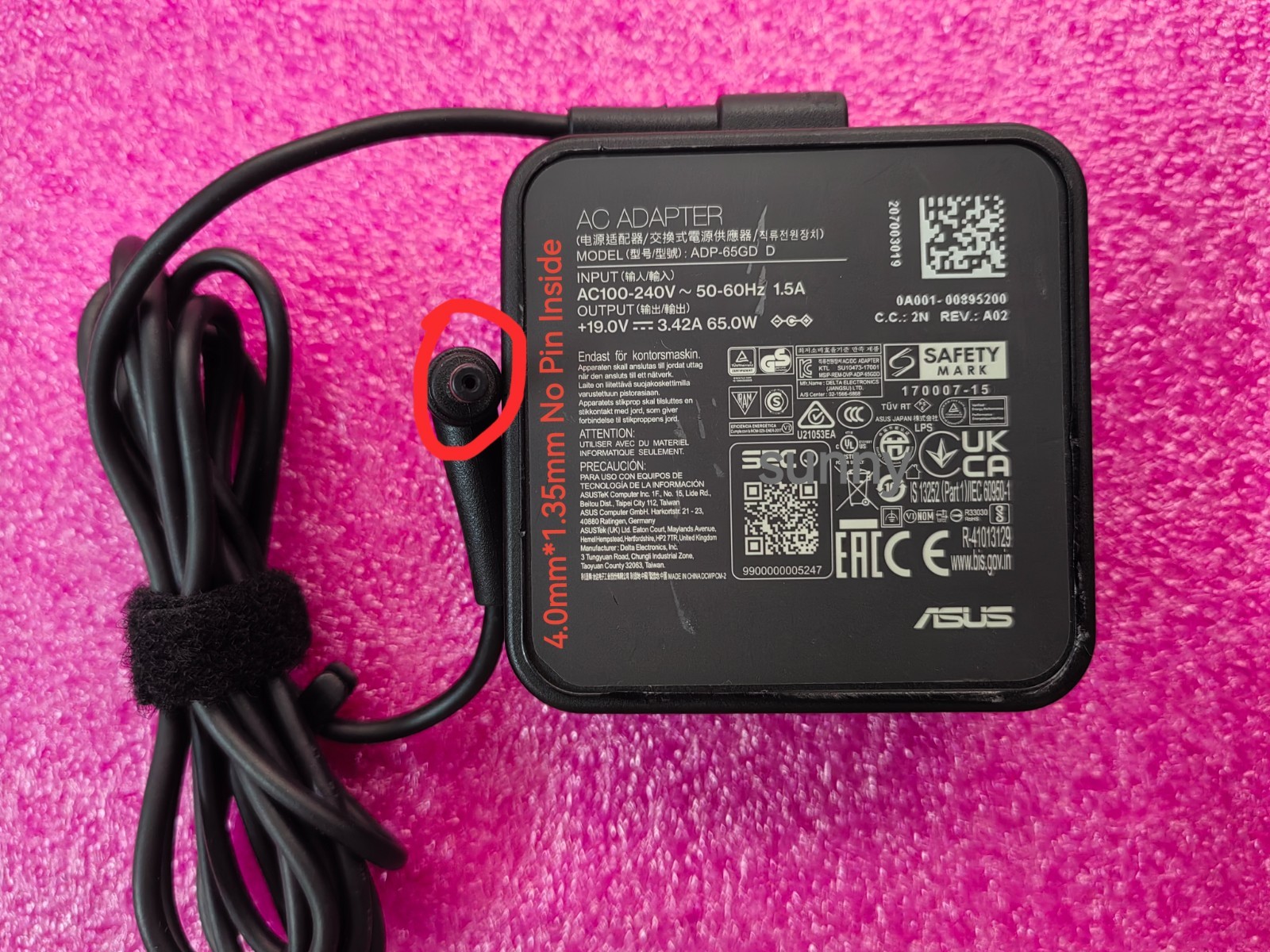For Asus VivoBook S15 S530U 19V 3.42A ADP-65GD D 4.0mm 65W AC Adapter Original