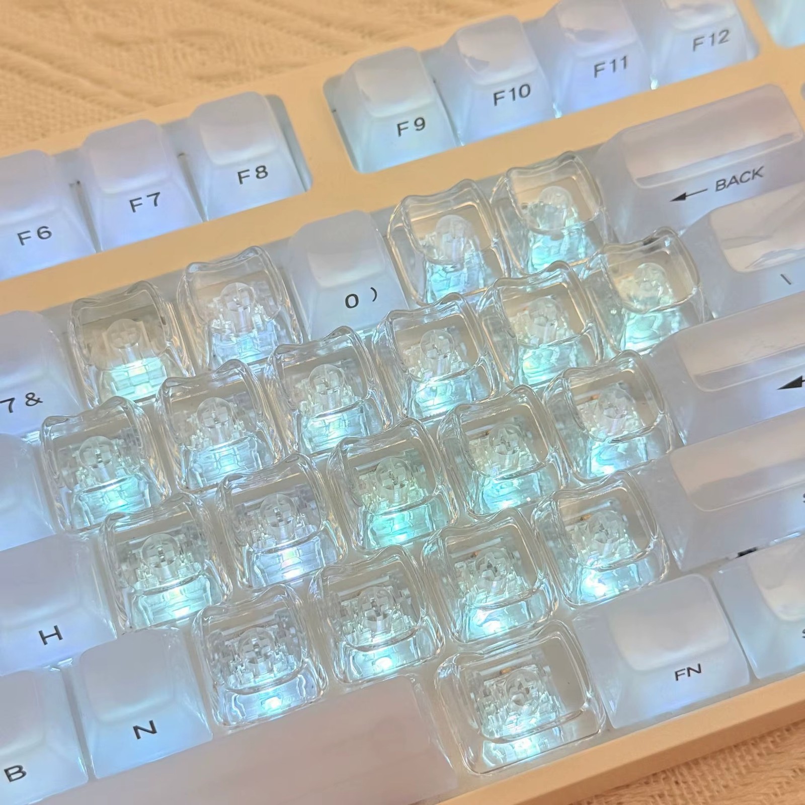 YAKESTONE MOA Heart-Shaped Keycaps Transparent PC Cherry MX Keyboards