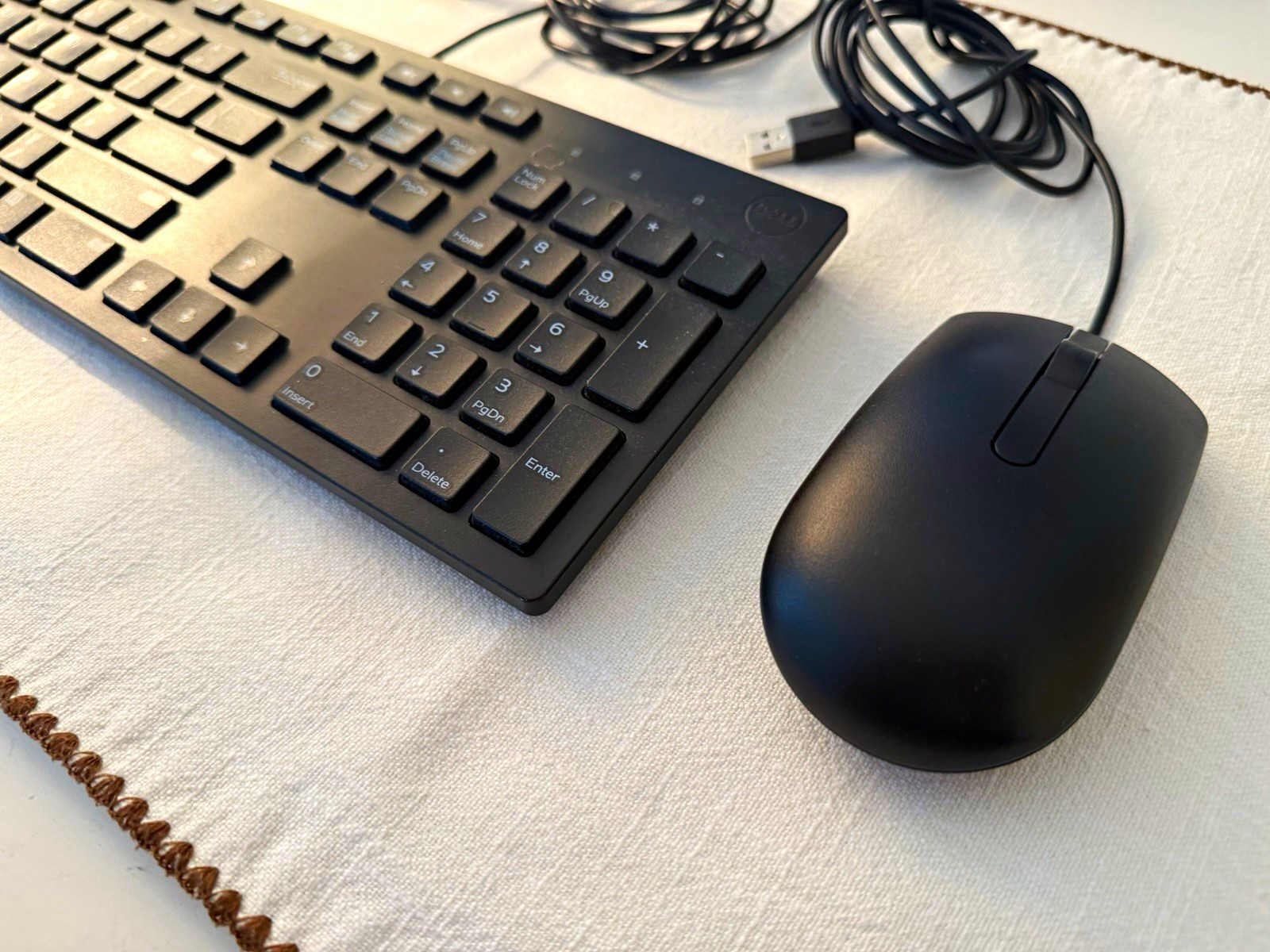 Dell Classic Wired USB Keyboard & Mouse Bundle, Black, English QWERTY Standard