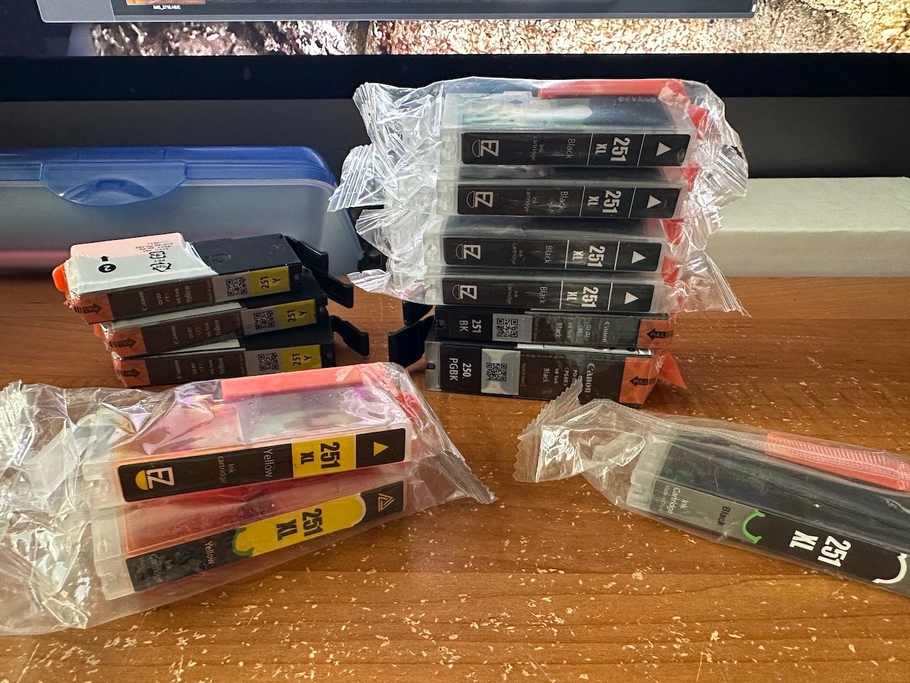 EZ Ink 2(251 XL yel) 5(251 XL blk) / Canon 3(251 yel) 2(251 BK)  1(250 PGBK)