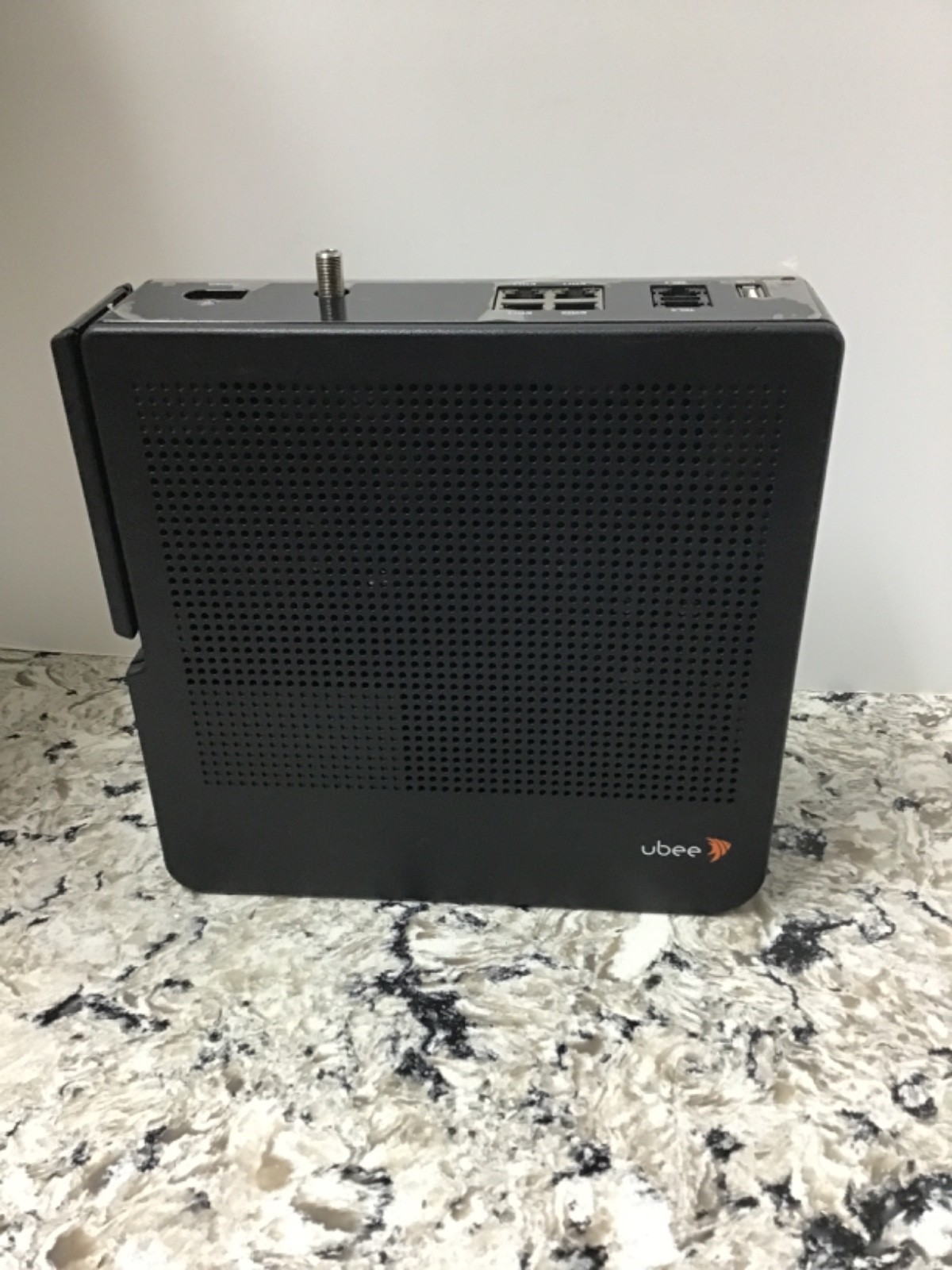 UBEE DVW3201B Wireless Telephony Cable Modem Gateway Router DOCSIS 3.0