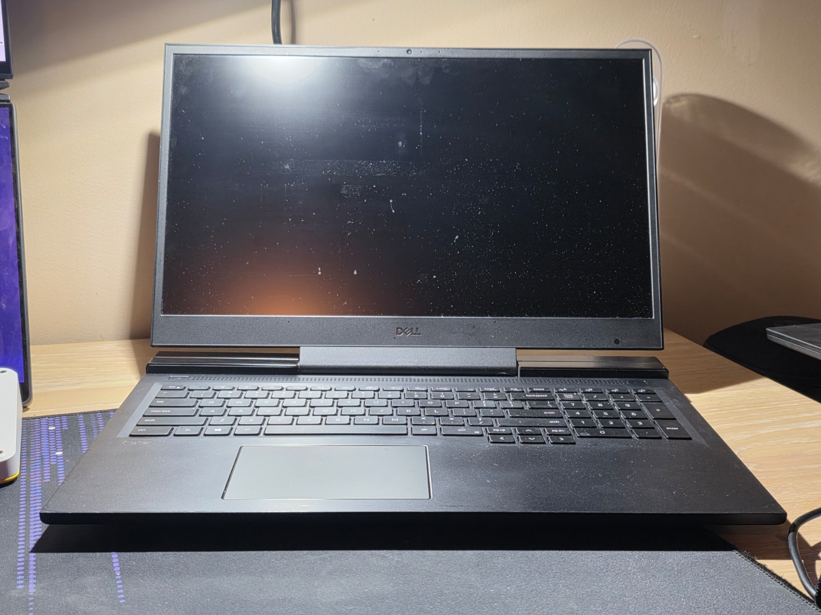 17.3" Dell G7 17 7700 - i7-10750H, RTX Series, 1920 x 1080, 300Hz - READ