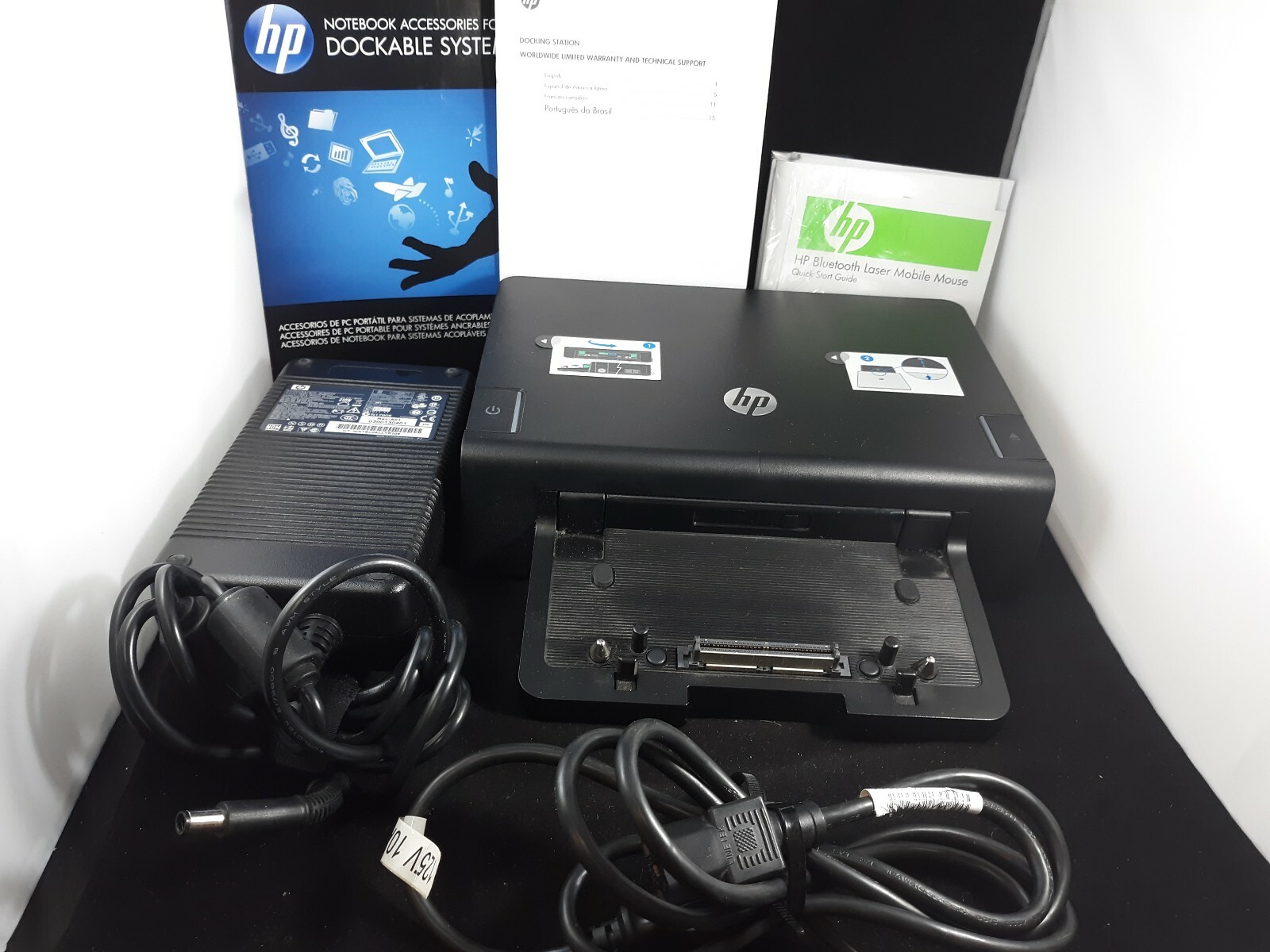 HP Advanced Docking Station NZ223AA#ABA New in open Box Manuals Software