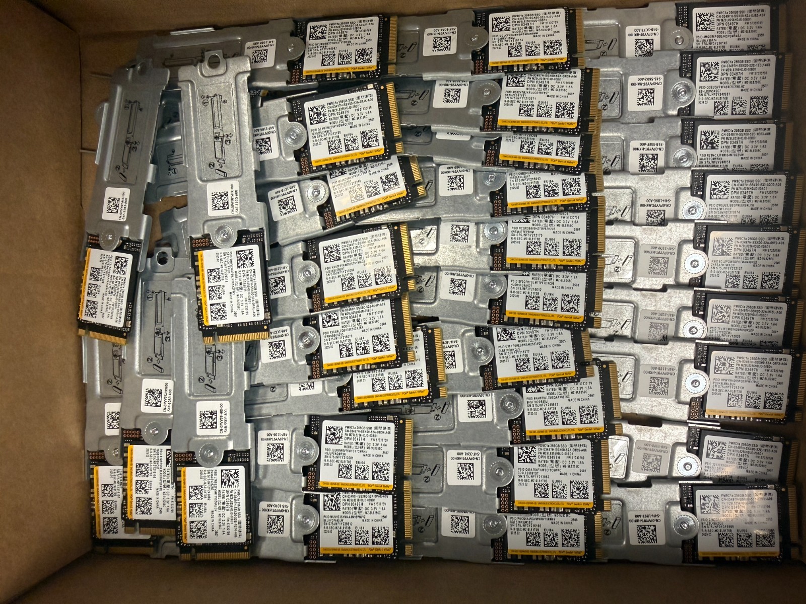Samsung PM991 256GB,Internal,M.2 (MZALQ256HAJD) Solid State Drive