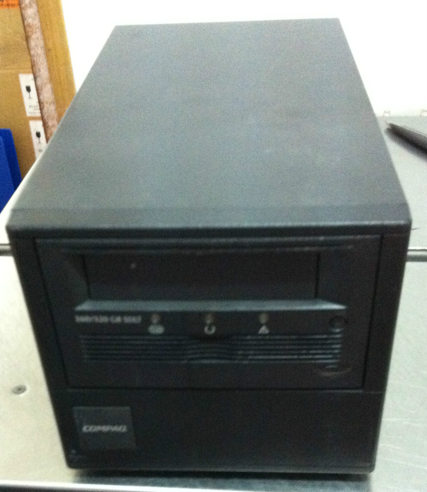 Compaq 257321-002 SERIES 3306 SDLT 160/320GB TR-S23BA-CL External Tape Drive