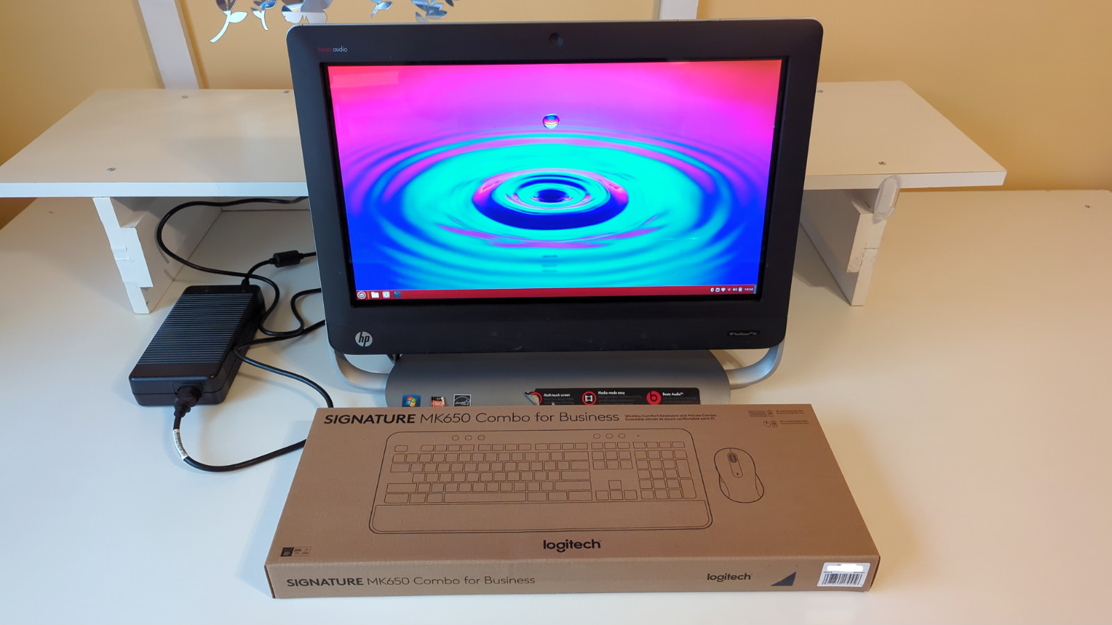 HP TouchSmart 320-1030 AIO A8-3820 8 GB RAM 1 TB SSHD Linux Mint
