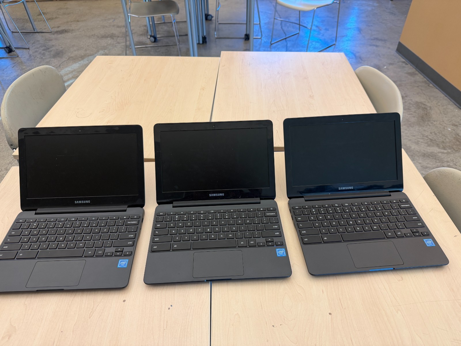 Lot of 3 Samsung Chromebook 3 XE500C13 11.6" Linux Mint Installed No Battery