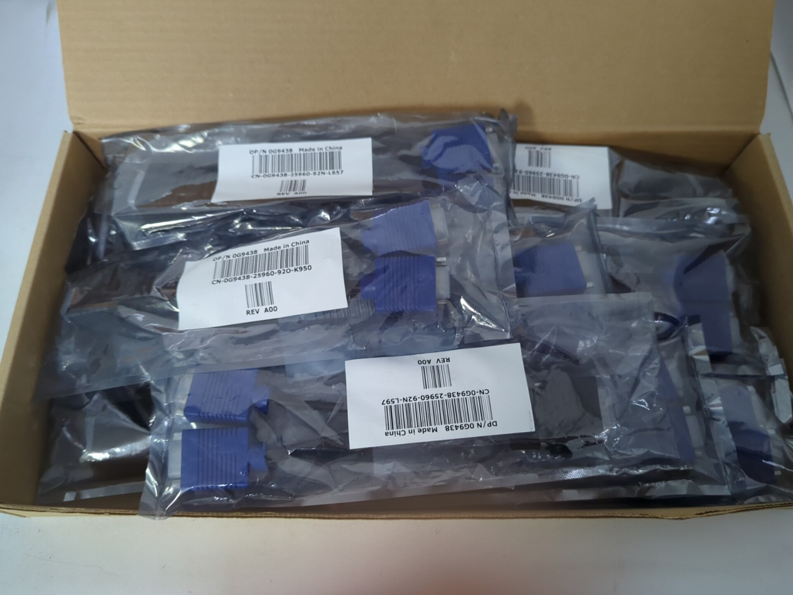 LOT OF 15 DELL DP/N:0G9438 DMS-59 MALE TO DUAL VGA FEMALE Y-SPLITTER CABLE