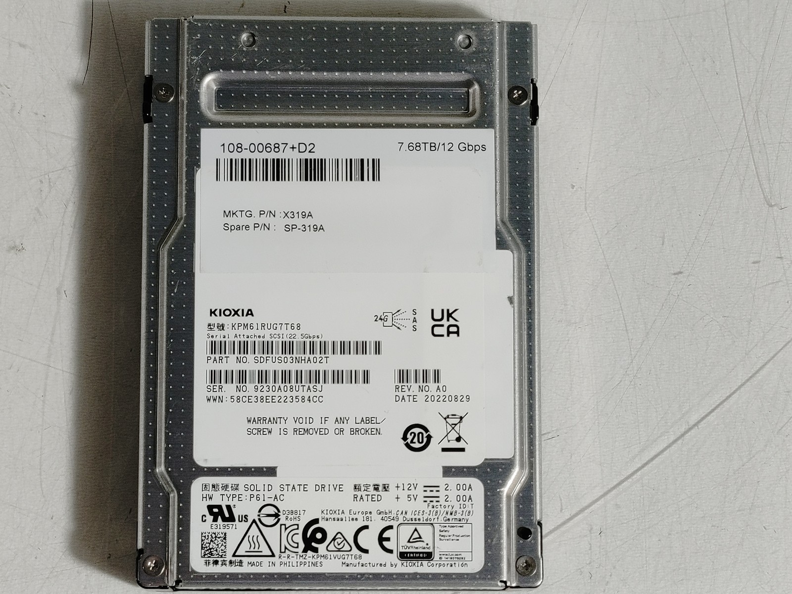 Kioxia KPM61RUG7T68 7.68 TB SAS 3 2.5 in Solid State Drive