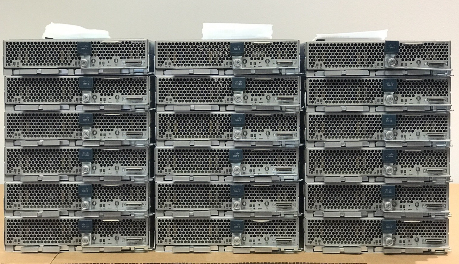 Cisco B230 M2 512GB ECC RAM Two Intel Xeon E7-2870 10 Core Blade Server 2x Tray