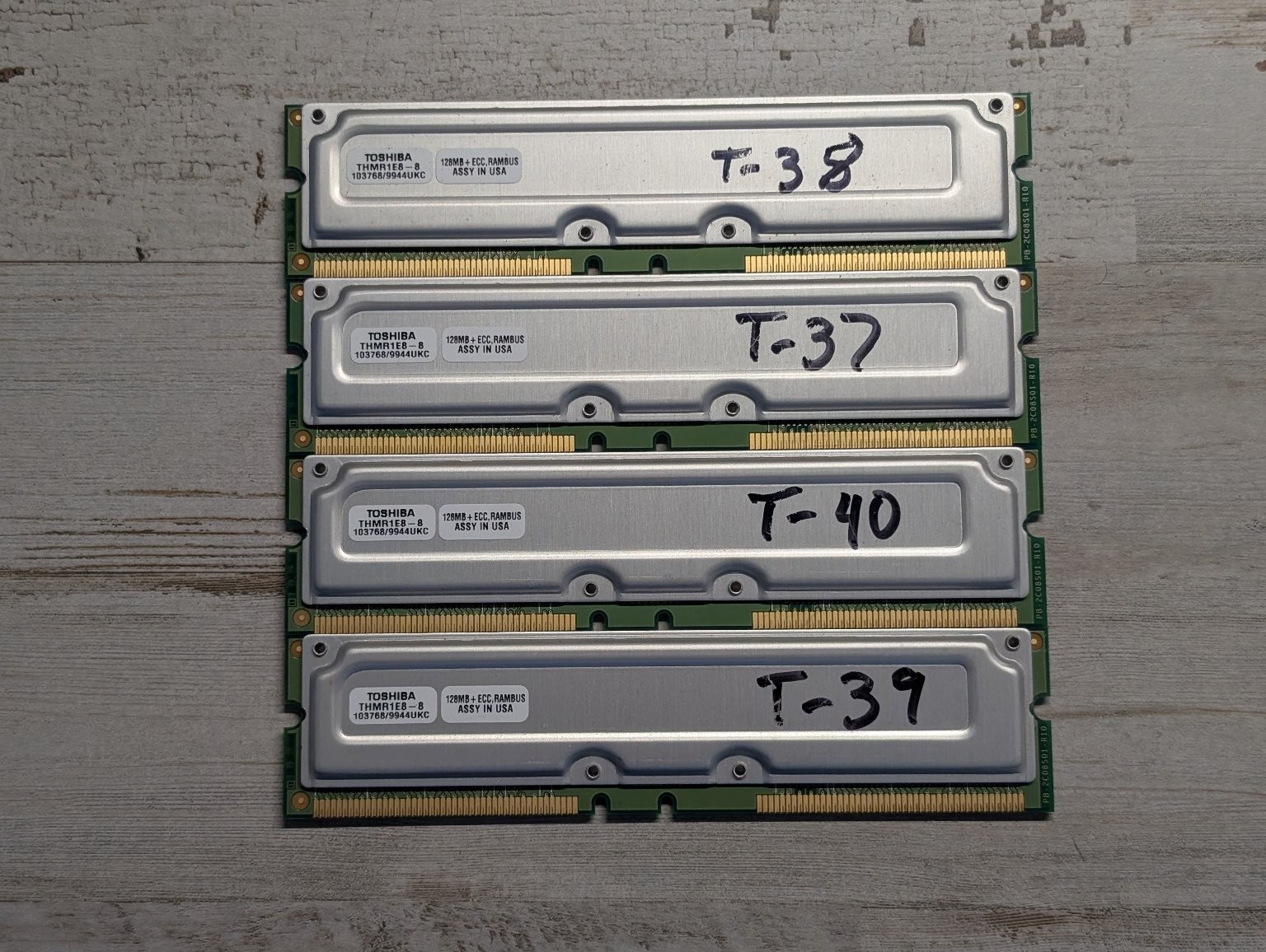 Toshiba THMR1E8-8 RAMBUS ECC Memory 512MB (128MBx4) RDRAM Lot 4 Sticks Kit