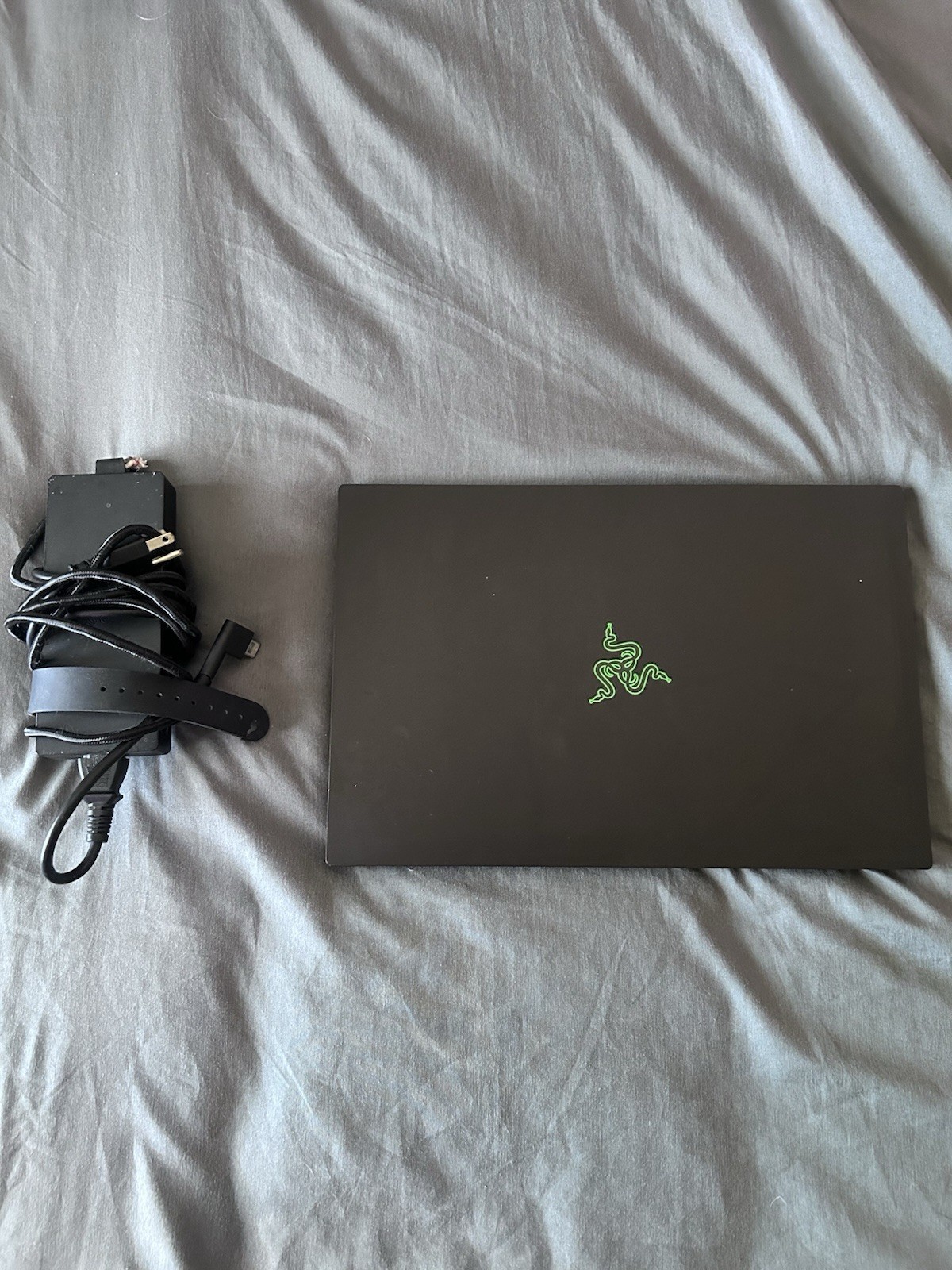 Razer Blade 15 Advanced 2019 RTX 2080 Max-Q 240Hz 16GB RAM 512GB SSD