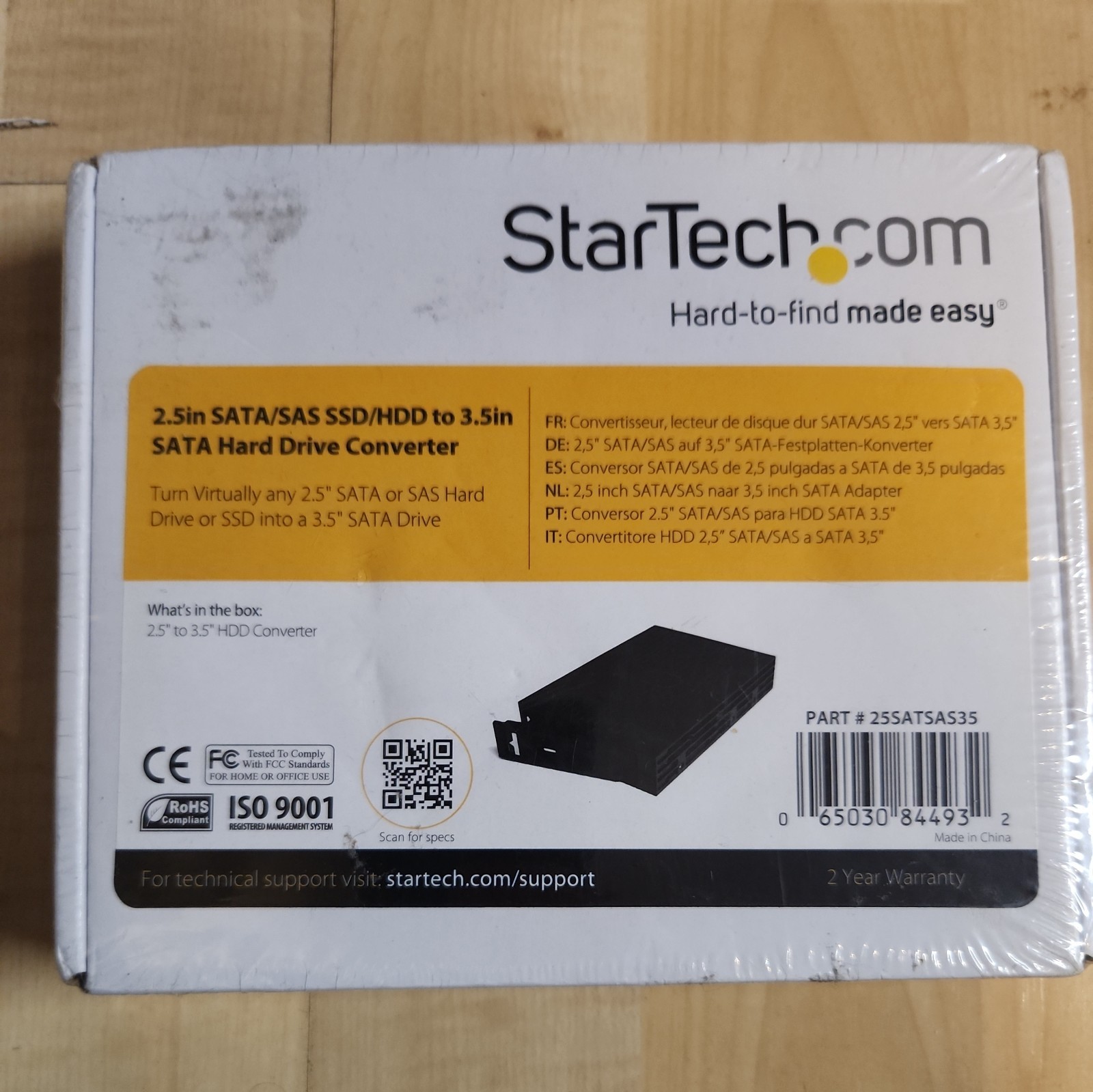 StarTech 2.5in SATA/SAS SSD/HDD to 3.5in SATA Hard Drive Converter - Storage Bay